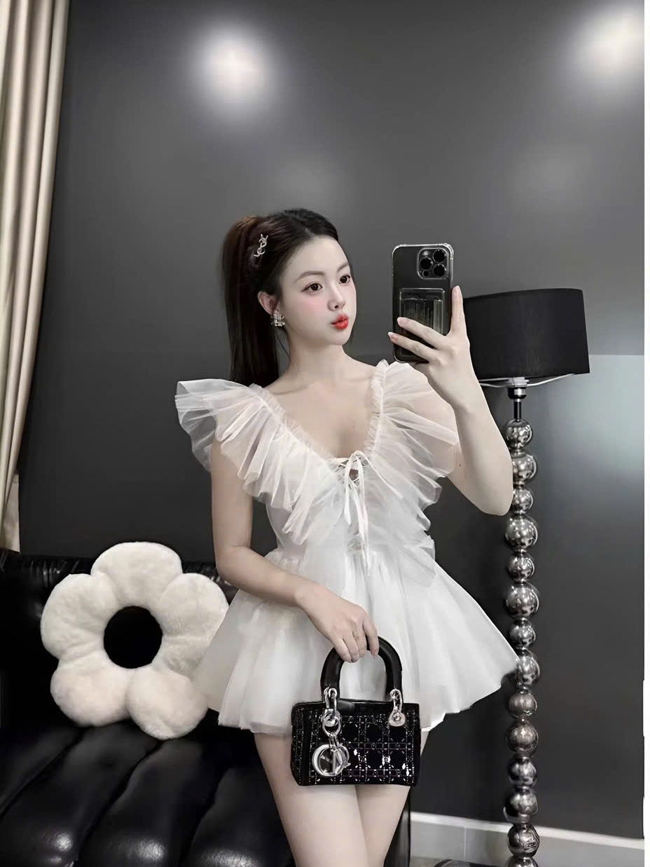 Áo kiểu nữ hotrend cổ chữ V bèo lưới bồng bềnh