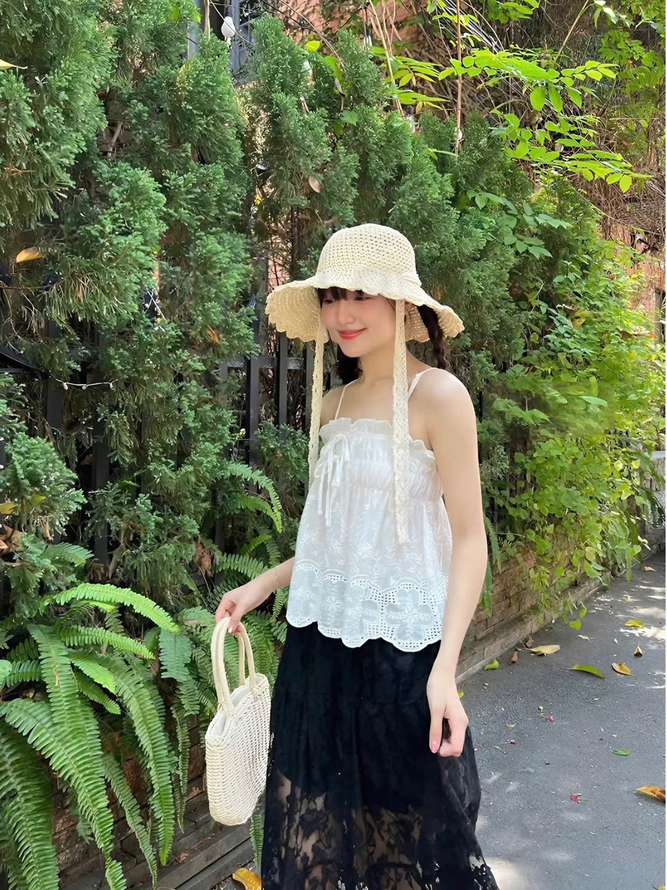 Áo nữ hotrend 2 dây babydoll nhún ngực chất vãi boi thiêu có chân ren