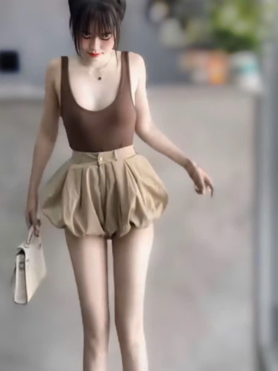 Sét đồ nữ hotrend áo thun ba lỗ quần short xếp li dáng bí