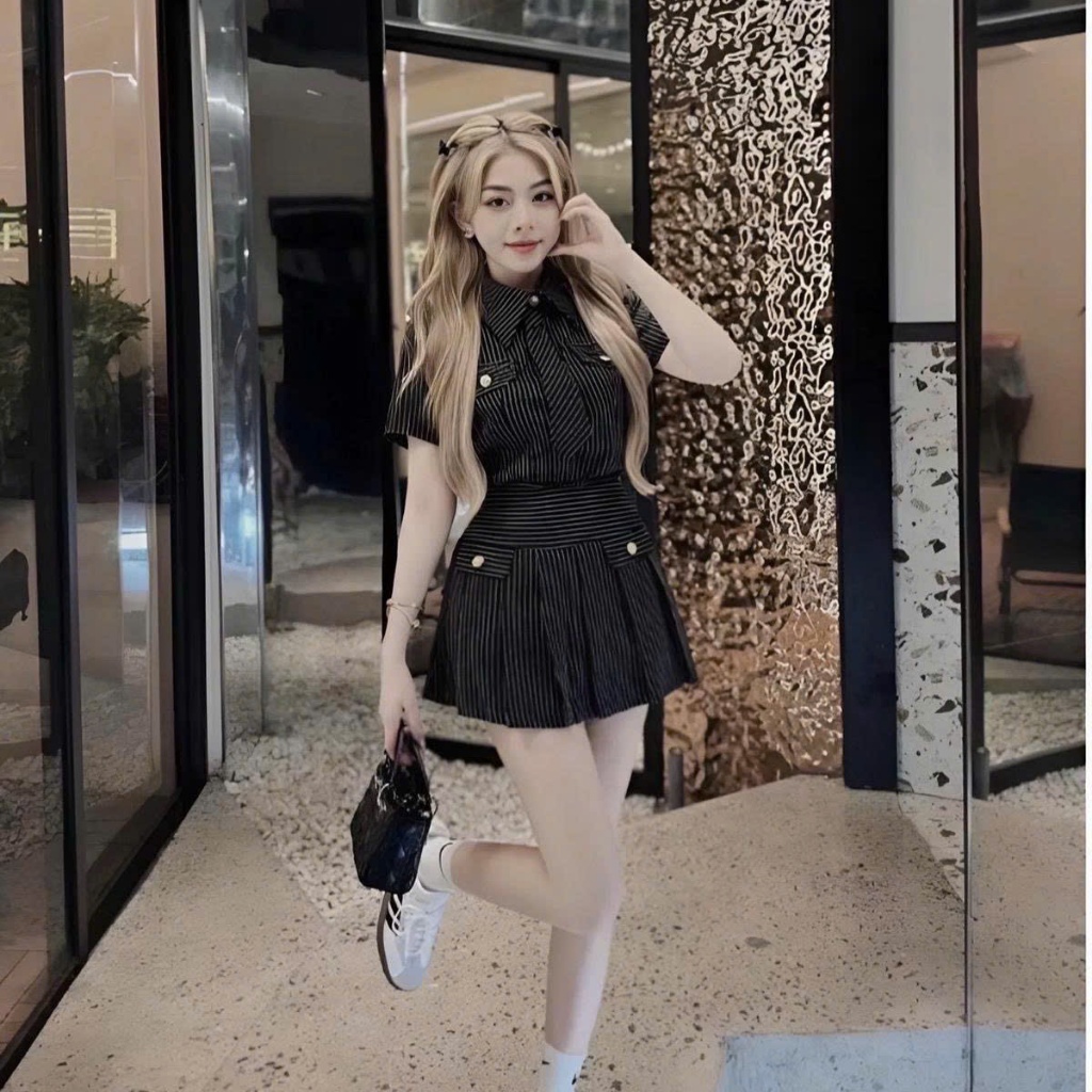 sét bộ nữ hotrend áo sơ mi có nắp túi đính cúc ngọc kèm cà vạt & chân váy xếp li