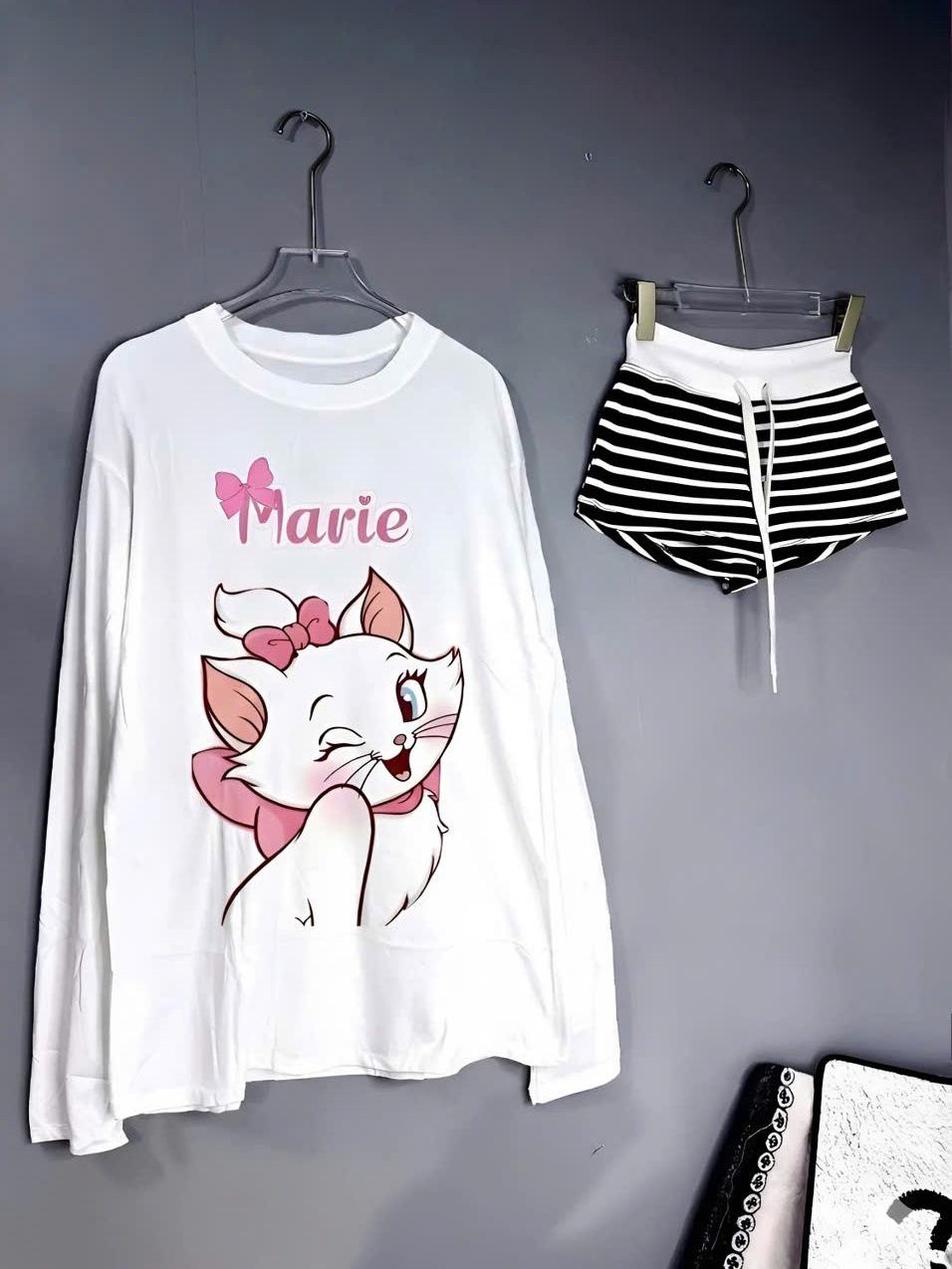 Sét đồ nữ áo thun cotton tay dài in hoạ tiết mix quần short sọc - Nữ