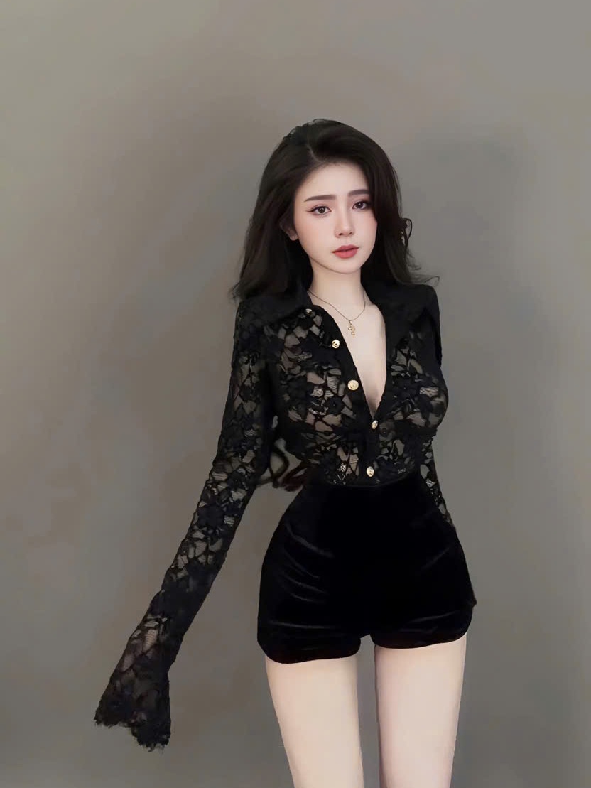 Sét đồ nữ áo ren sơ mi tay dài có lót mix quần short thun poly
