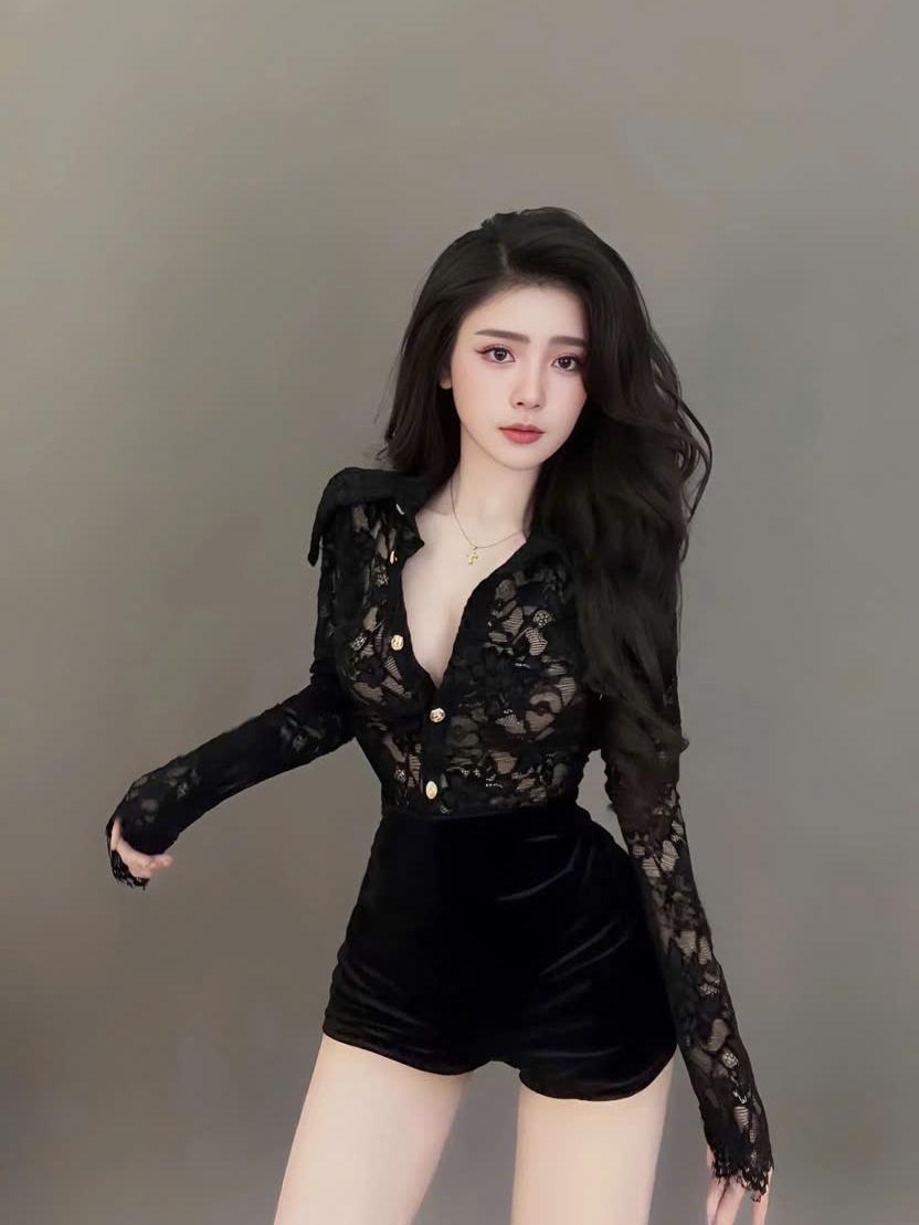 Sét đồ nữ áo ren sơ mi tay dài có lót mix quần short thun poly