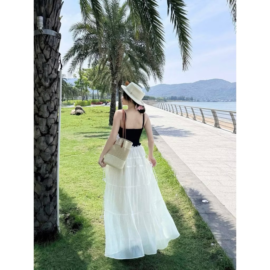 Set váy 2 dây phối chân váy tầng, set bộ đi biển chân váy voan trắng dáng dài Hum Fashion