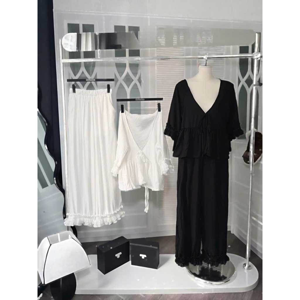 Set bộ đũi tơ phối ren tiểu thư, bộ quần dài áo cổ V bèo nhún cao cấp Hum Fashion