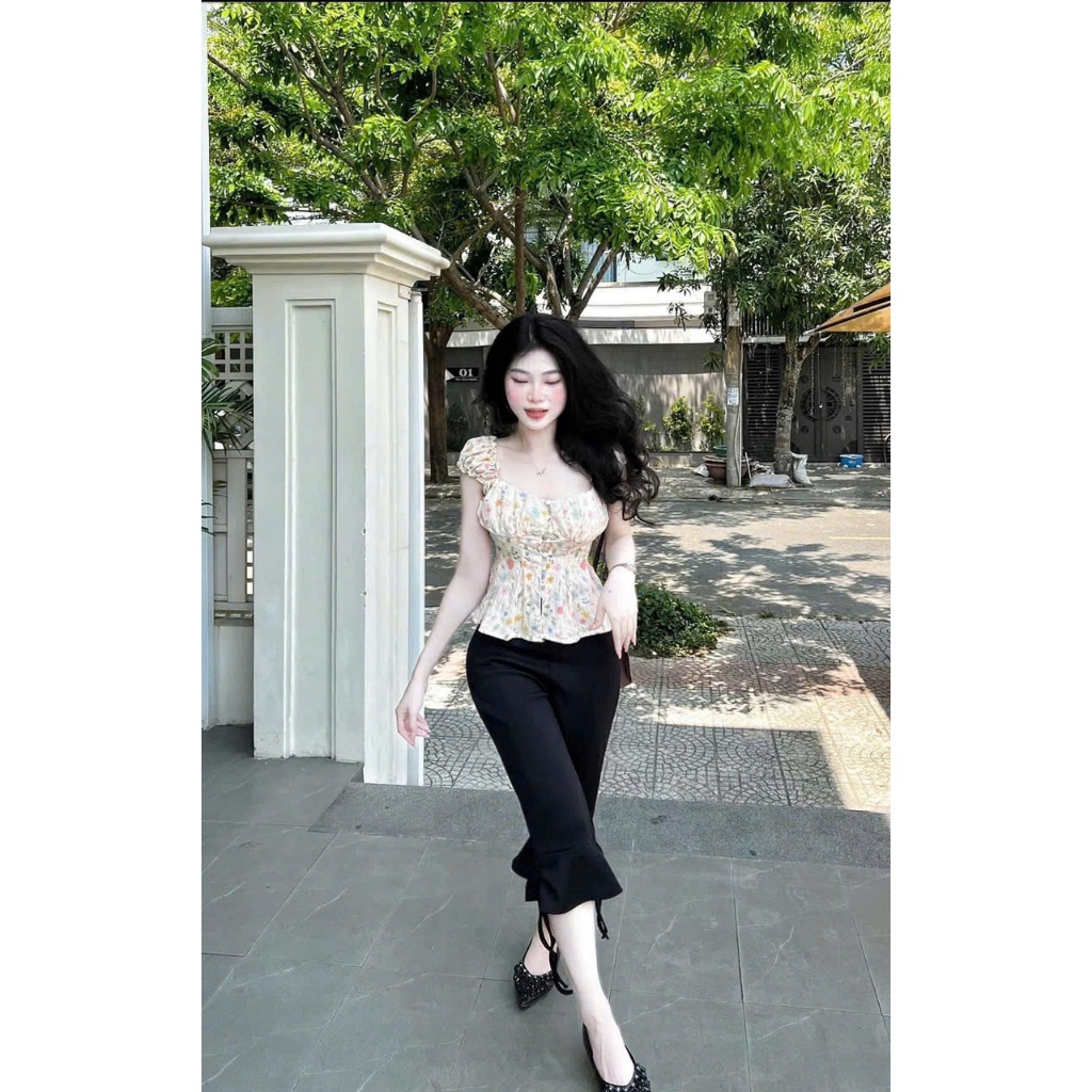 Set bộ áo hoa nhí tay bồng, set bộ quần lửng ống loe phối áo peplum hoa nhí Hum Fashion