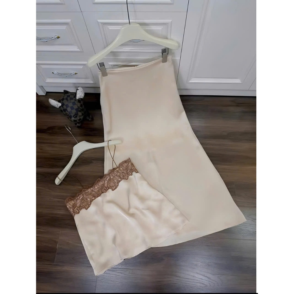 Set áo 2 dây phối ren kèm chân váy lụa, set bộ áo hai dây tơ bèo chân váy lụa dài đi biển sang chảnh Hum Fashion