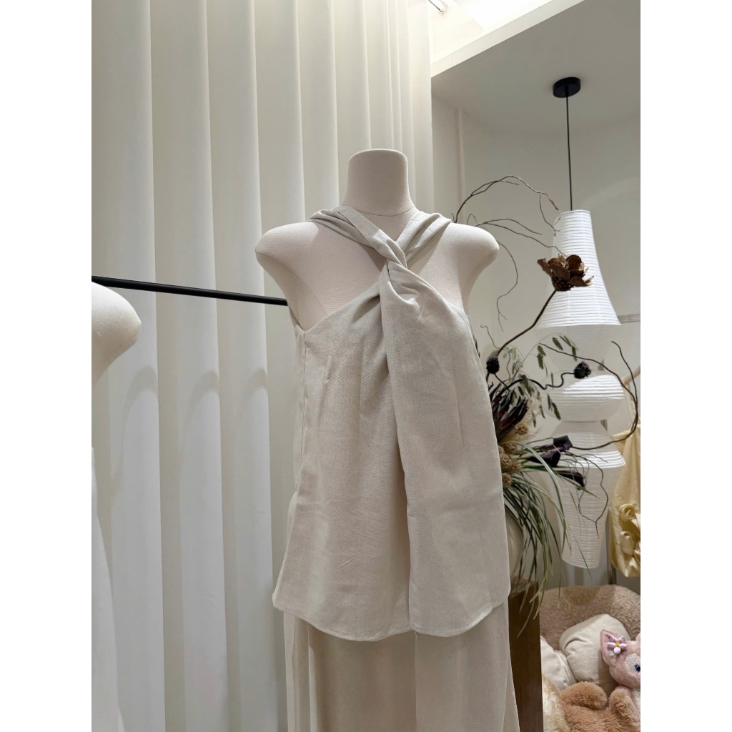 Set áo xoắn ngực kèm quần dài, set bộ áo cộc tay xoắn ngực cạp cao ống suông Hum Fashion