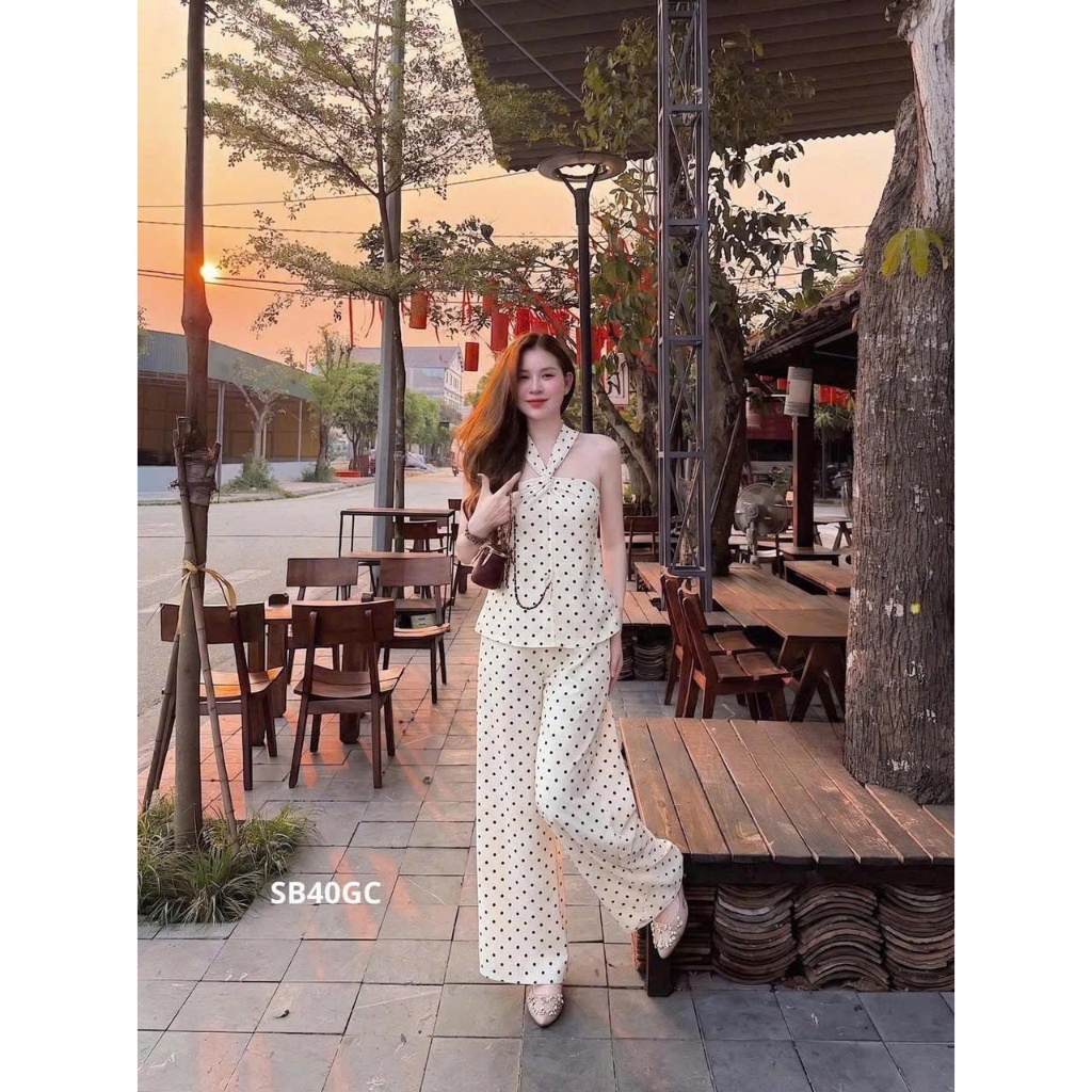 Set áo chéo cổ kèm quần dài, set áo chấm bi chéo cổ phối quần suông cạp cao Hum Fashion