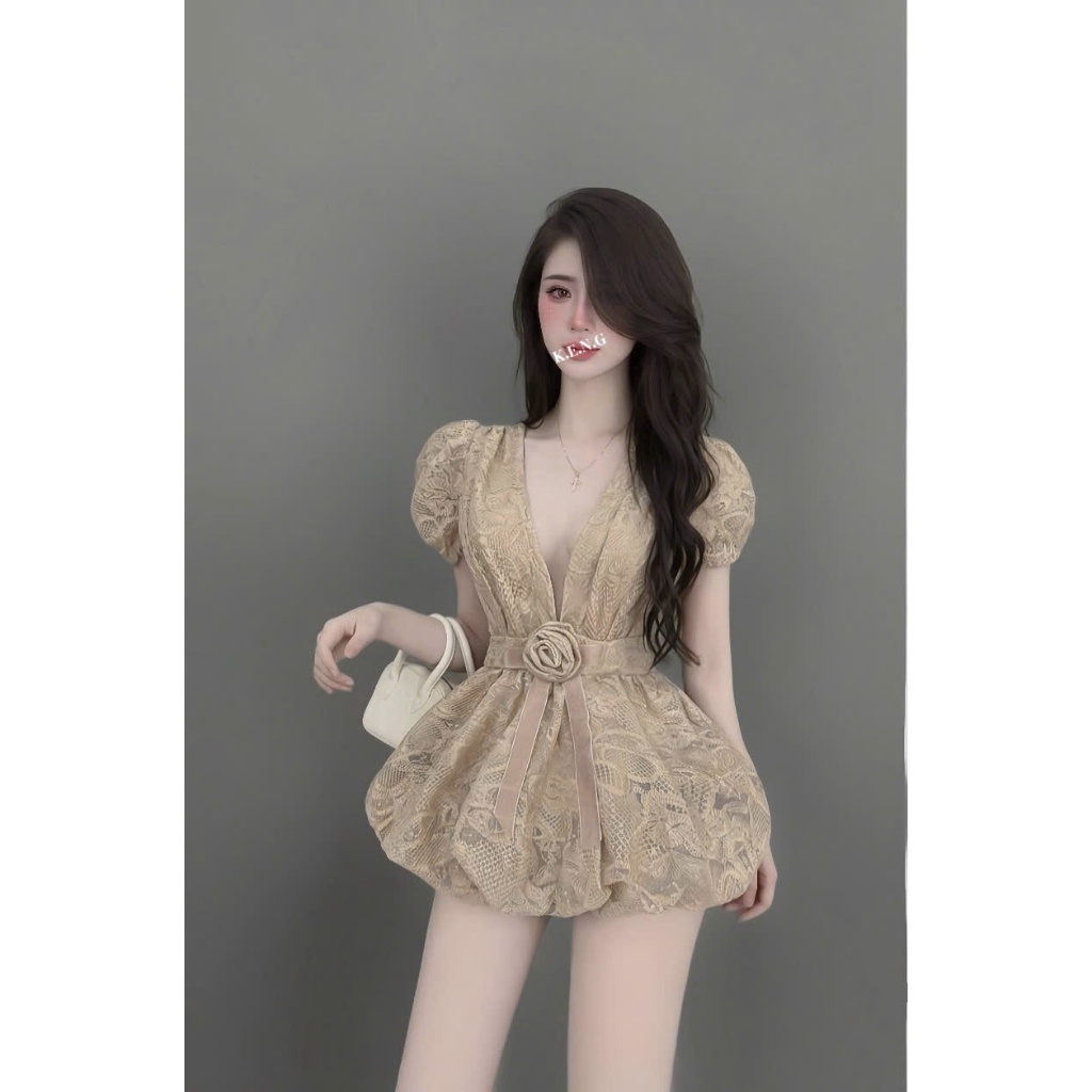Đầm hoa cổ V thắt hoa eo dáng bồng hottrend, váy cổ V sâu phối ren hoa nổi đính bông eo sang chảnh Hum Fashion