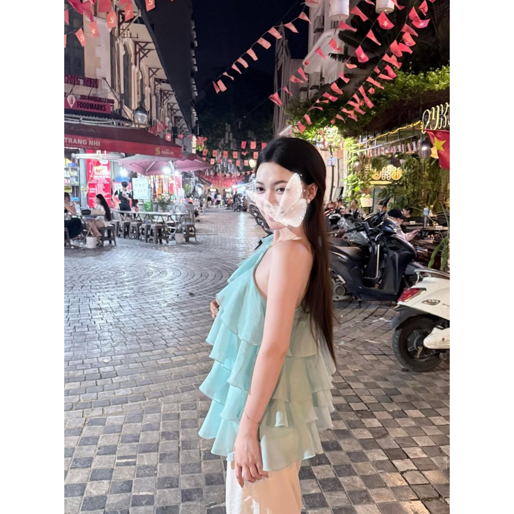 Áo lệch vai bèo tầng nhún xinh màu xanh tiffany blue hotrend Hum Fashion
