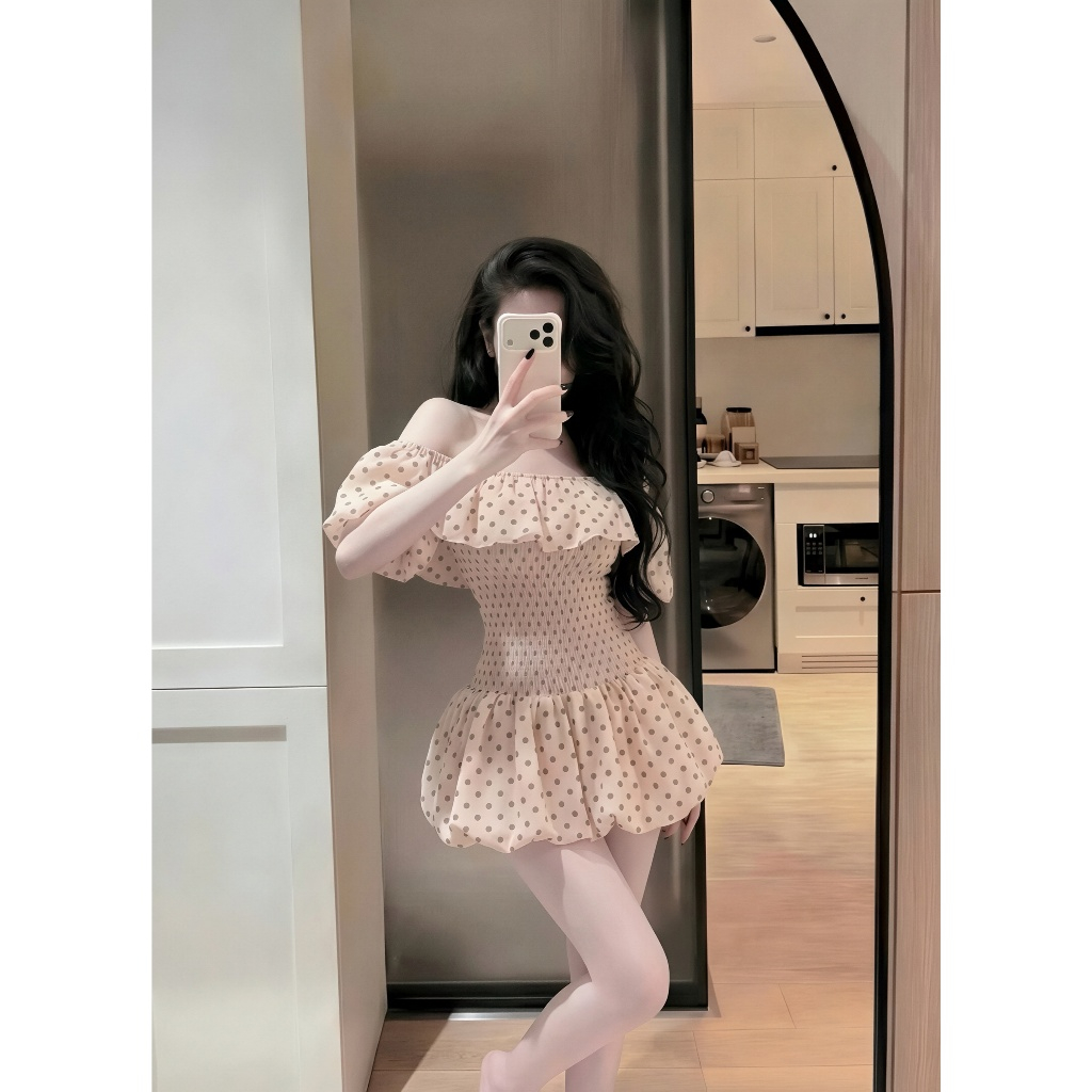Váy trễ vai nhún eo phối bèo, Đầm trễ vai voan tơ chấm bi bo chun eo xòe tầng bồng bềnh Hum Fashion