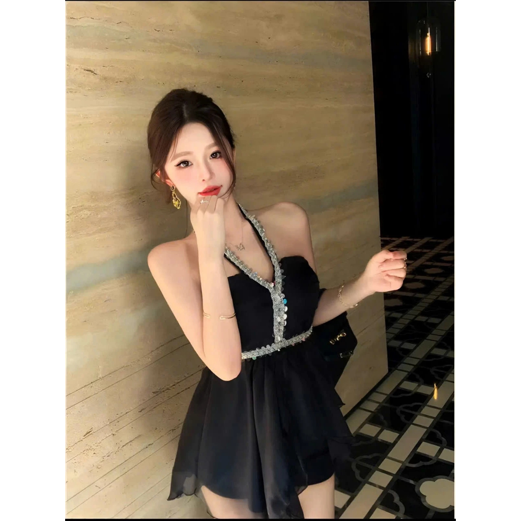 Sét đồ nữ áo yếm cổ viền đá tua bèo vạt nhọn phối quần đùi poly thiết kế sang chảnh