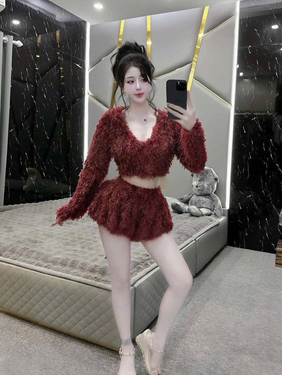 Sét nữ mùa giáng sinh áo lông tay dài cổ tim mix quần bí siu hách dáng chất liệu lông ngỗng mềm mại ấm áp thời trang mới