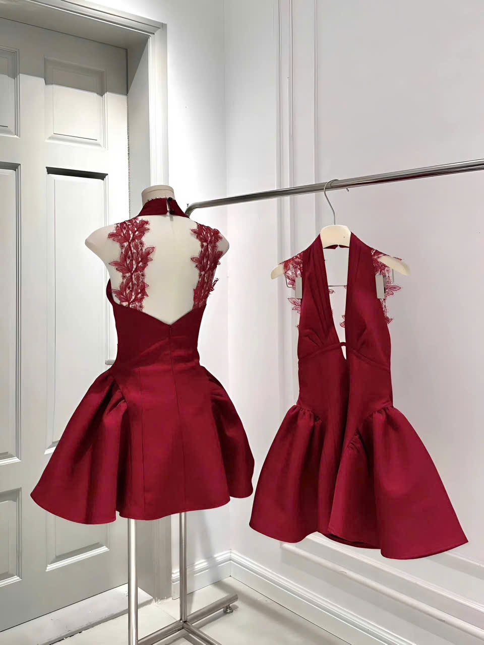 Đầm nữ cổ yếm xếp li mango phối ren thiêu hoạ tiết kèm quần bảo hộ thiết kế độc đáo thanh lịch và nữ tính