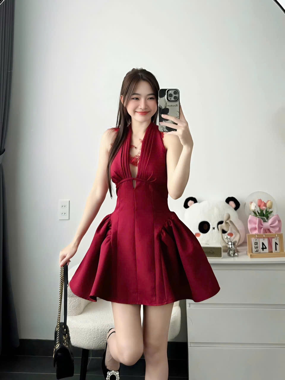 Đầm nữ cổ yếm xếp li mango phối ren thiêu hoạ tiết kèm quần bảo hộ thiết kế độc đáo thanh lịch và nữ tính