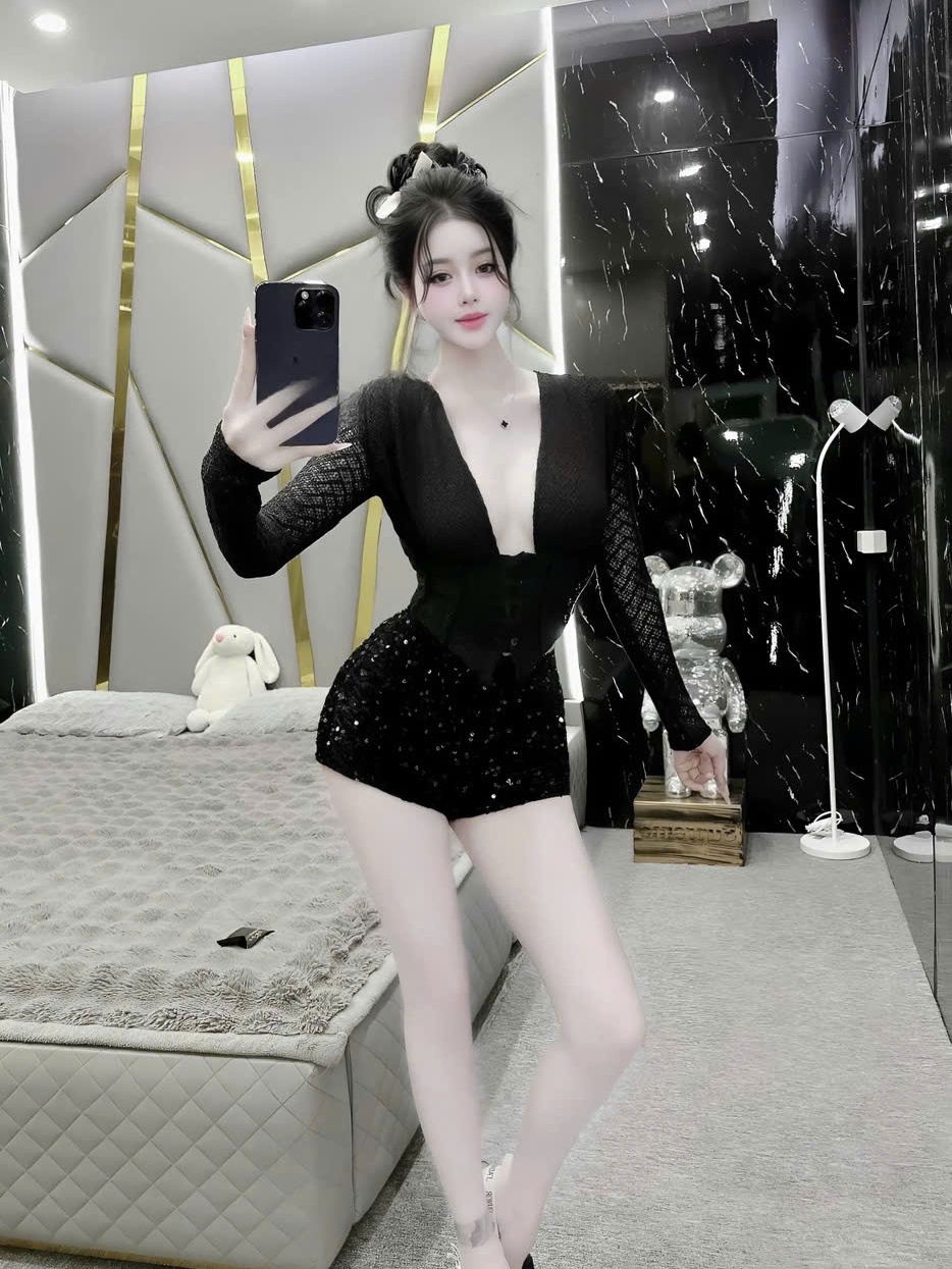 Sét váy kim sa ôm body áo ren tay dài cổ chữ V