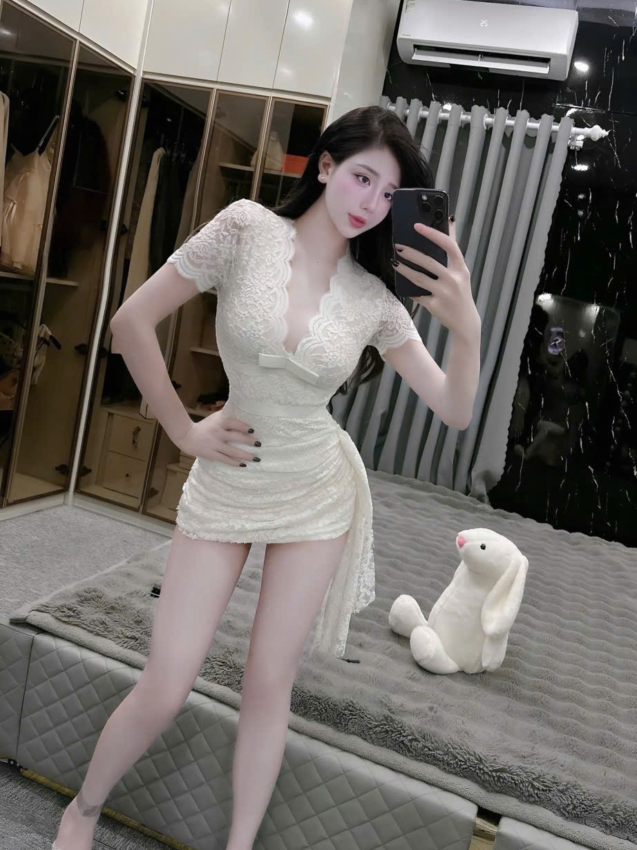Sét bộ ren nữ thiết kế áo cổ chữ V đính nơ tay ngắn chân váy ôm body tà bèo chất liệu ren hoạ tiết hoa co giãn thoải mái