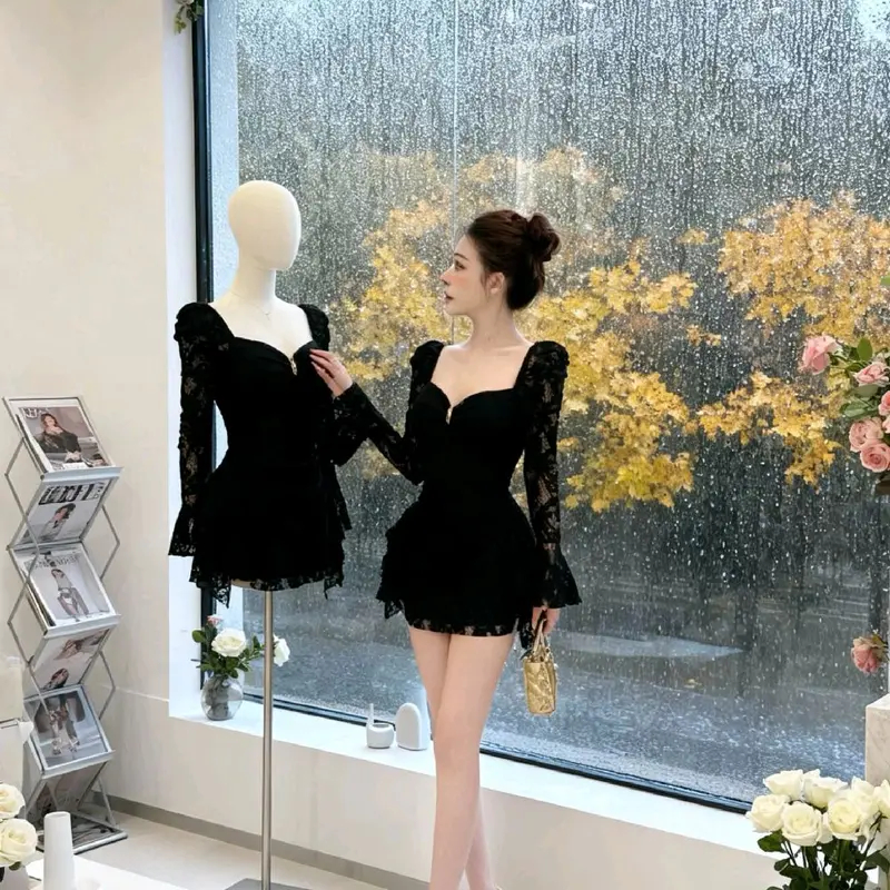 Váy ren nữ tay loe cao cấp, đầm ren kèm quần lót sang trọng 2026