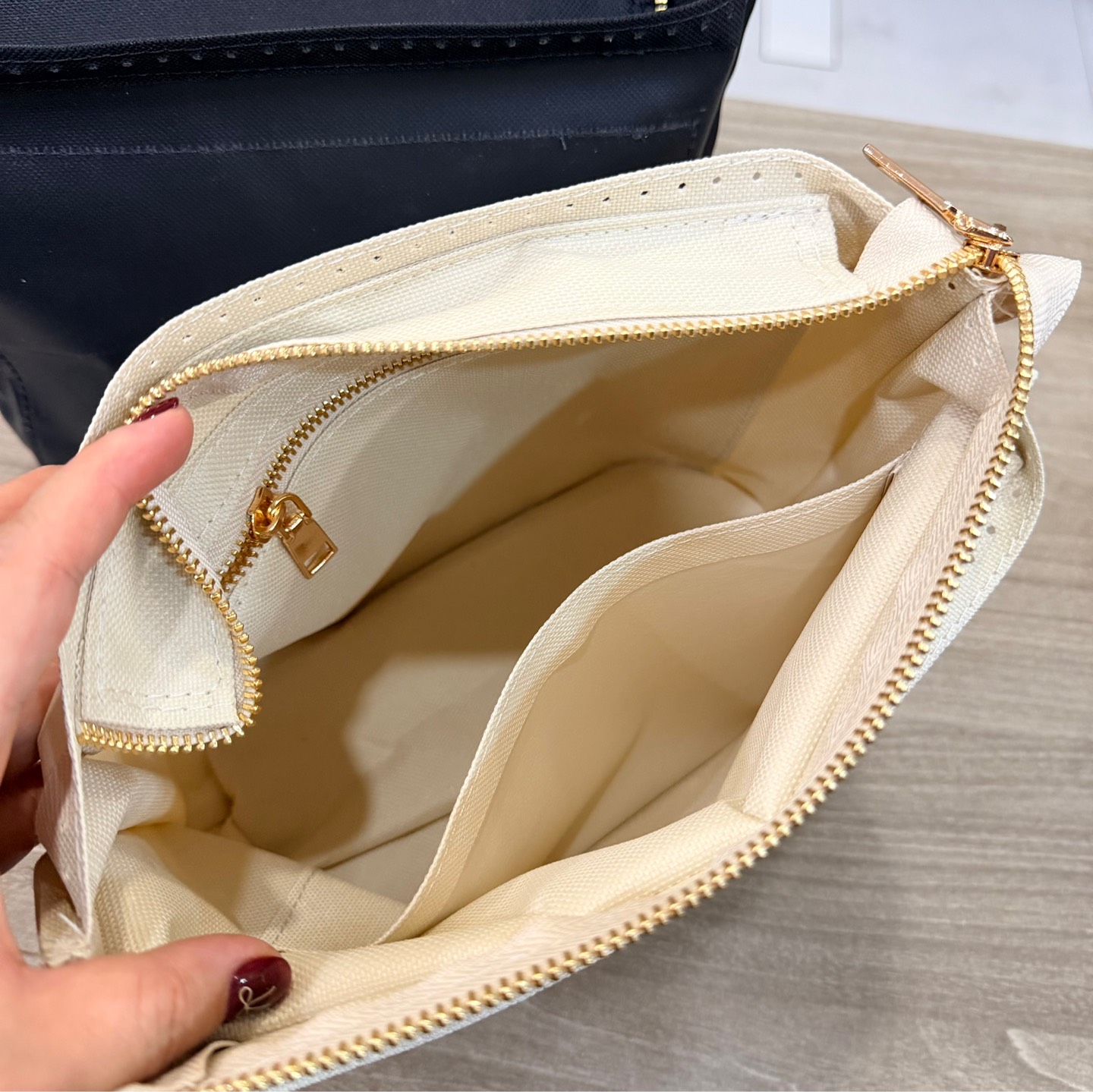 Lót túi may sẵn size 20x10x19cm (chất liệu: vải simili)