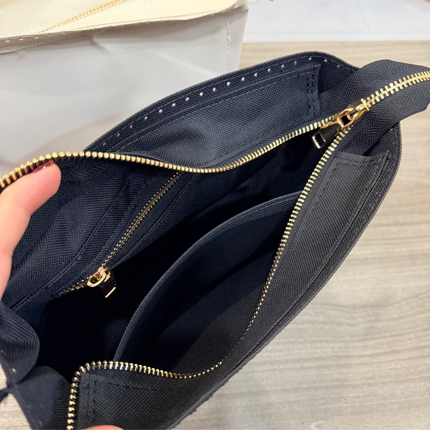 Lót túi may sẵn size 20x10x19cm (chất liệu: vải simili)