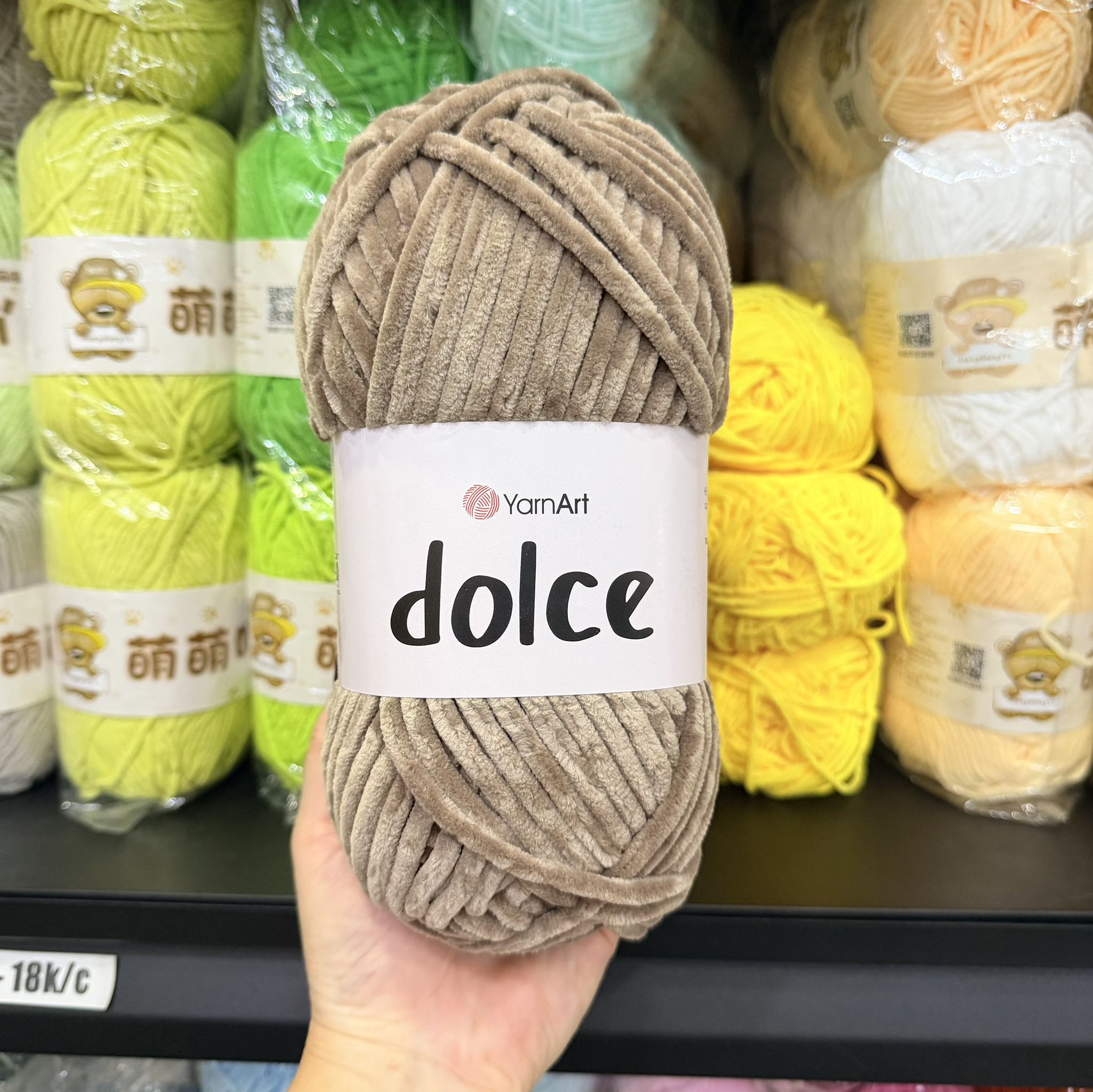Len nhung YarnArt DOLCE siêu mềm mượt đan/móc thú bông, chăn, khăn, mũ….(cuộn 100gr) (26320)