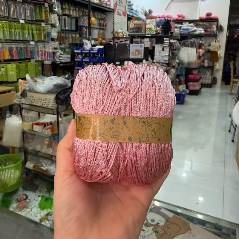 Sợi dù 1mm móc túi / mũ (cuộn 200gr) (26274)