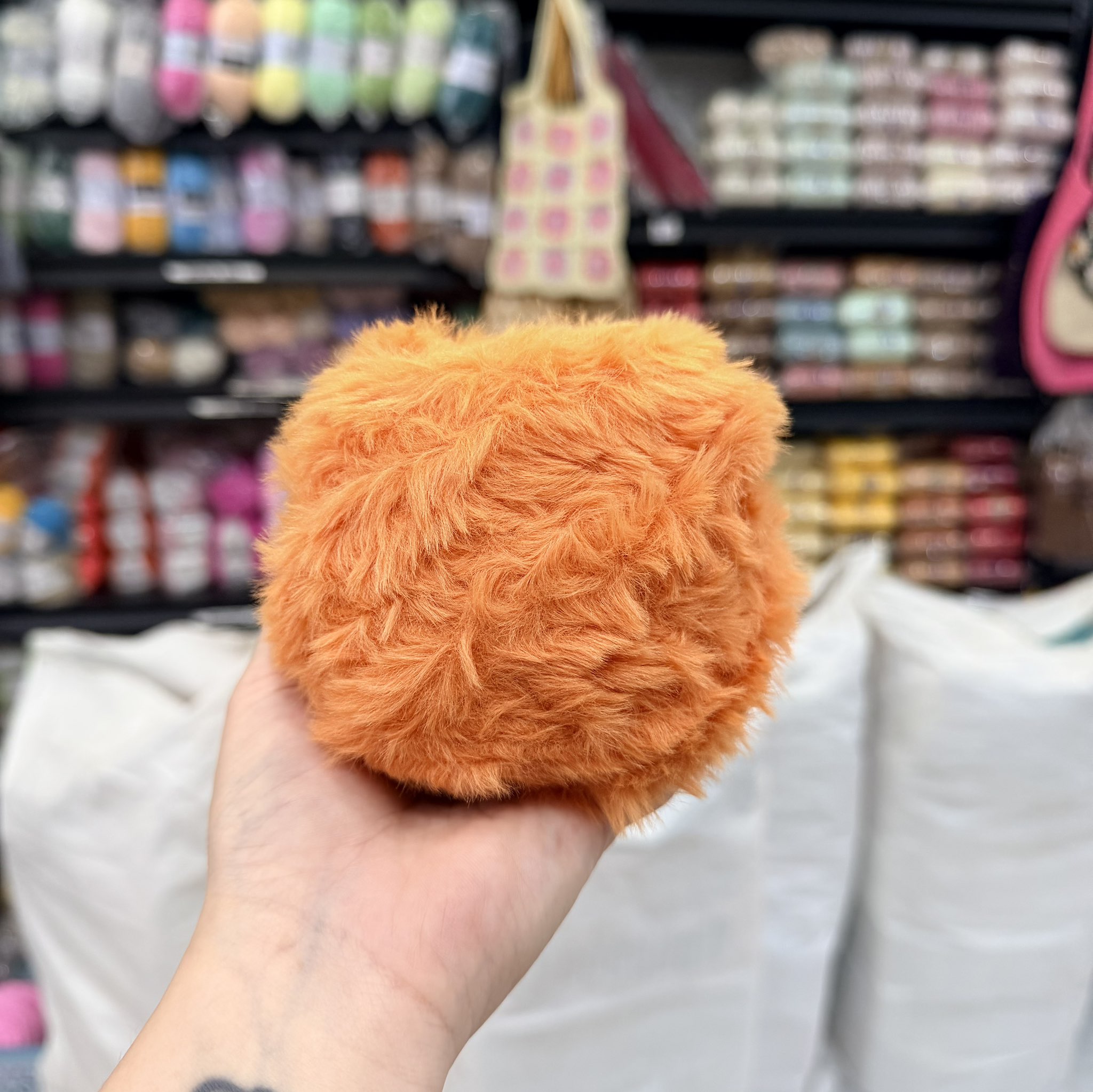 Len lông thỏ siêu mượt đan/móc thú bông, khăn, mũ (cuộn 100gr) (26299)