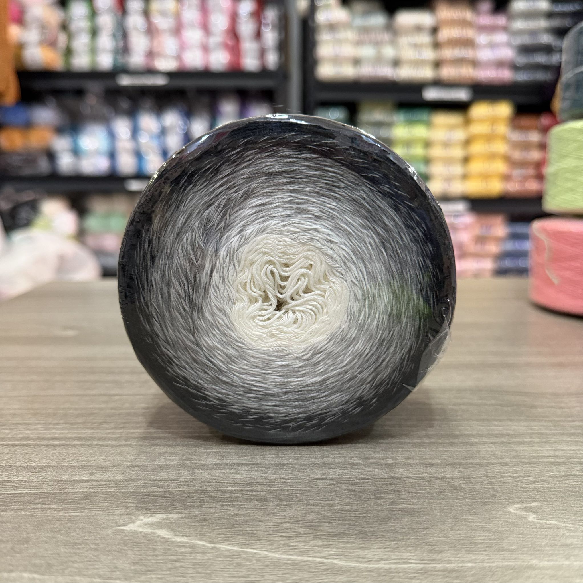Sợi cầu vồng Cotton Organic 0.8mm (cuộn 300gr)
