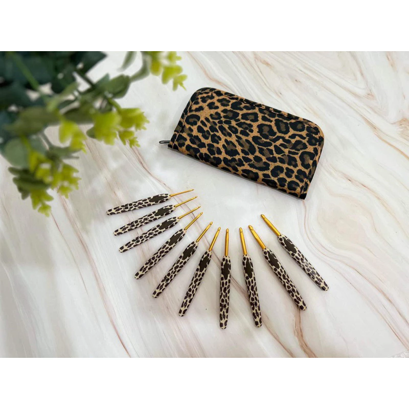 Kim móc Clover hoạ tiết da beo (26252)