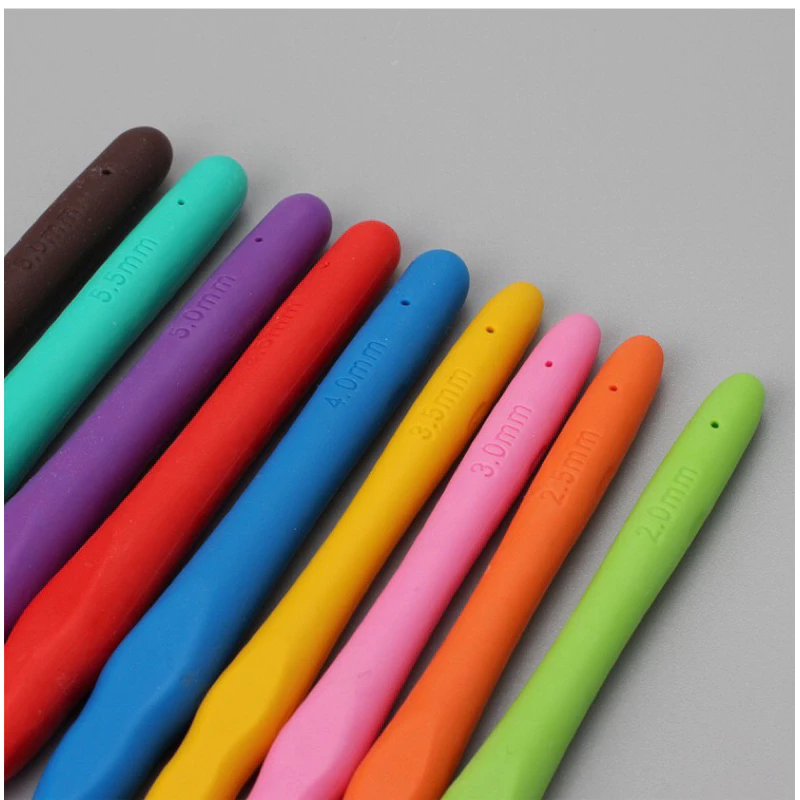 Bộ kim móc cán dẻo nhiều màu 9 cây (2mm-6mm) (26001)