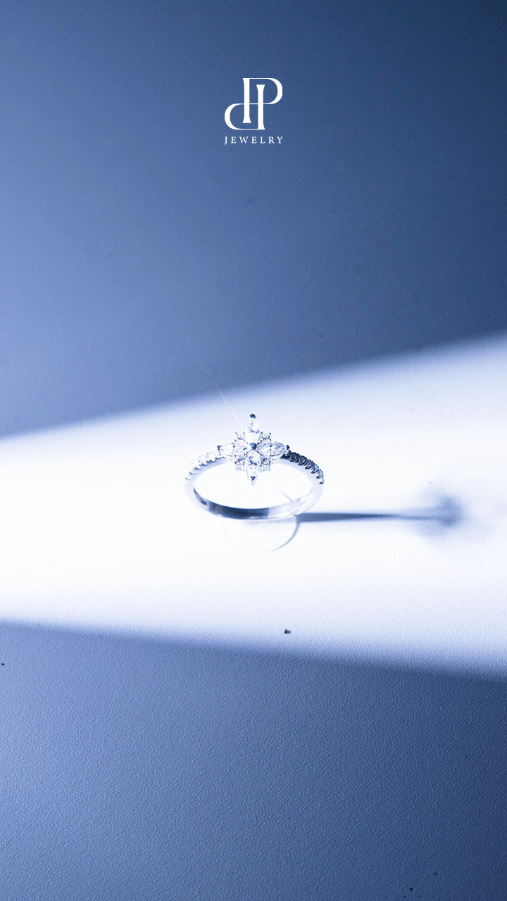 HPJ HOA 4 CÁNH FULL MOISSANITE - SRE043