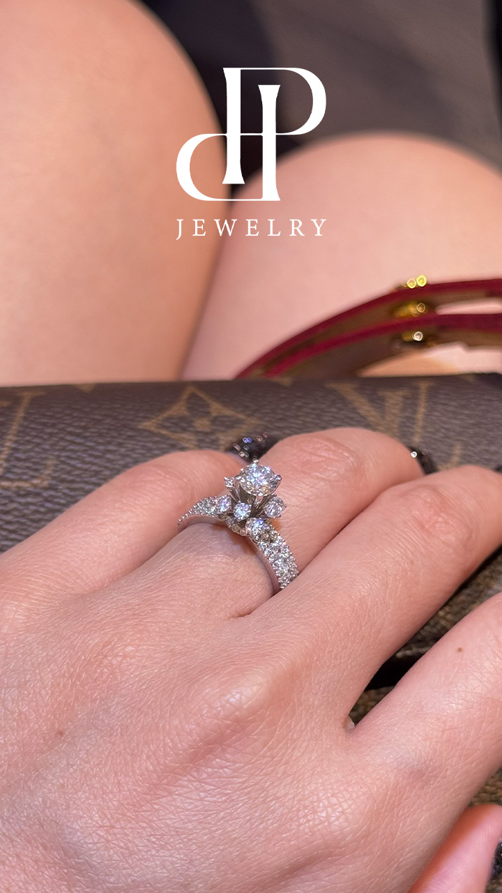 HPJ Hoa Ngọc - FULL MOISSANITE viên chủ 5.4 li rực rỡ và nở rộ - SRE080