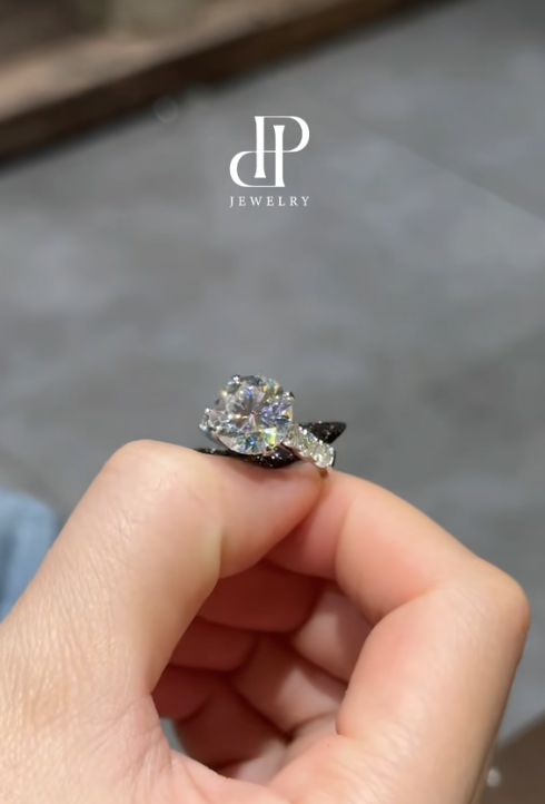 Nhẫn FULL MOISSANITE VIÊN CHỦ 11li - CAO CẤP - SANG TRỌNG sSRE 270