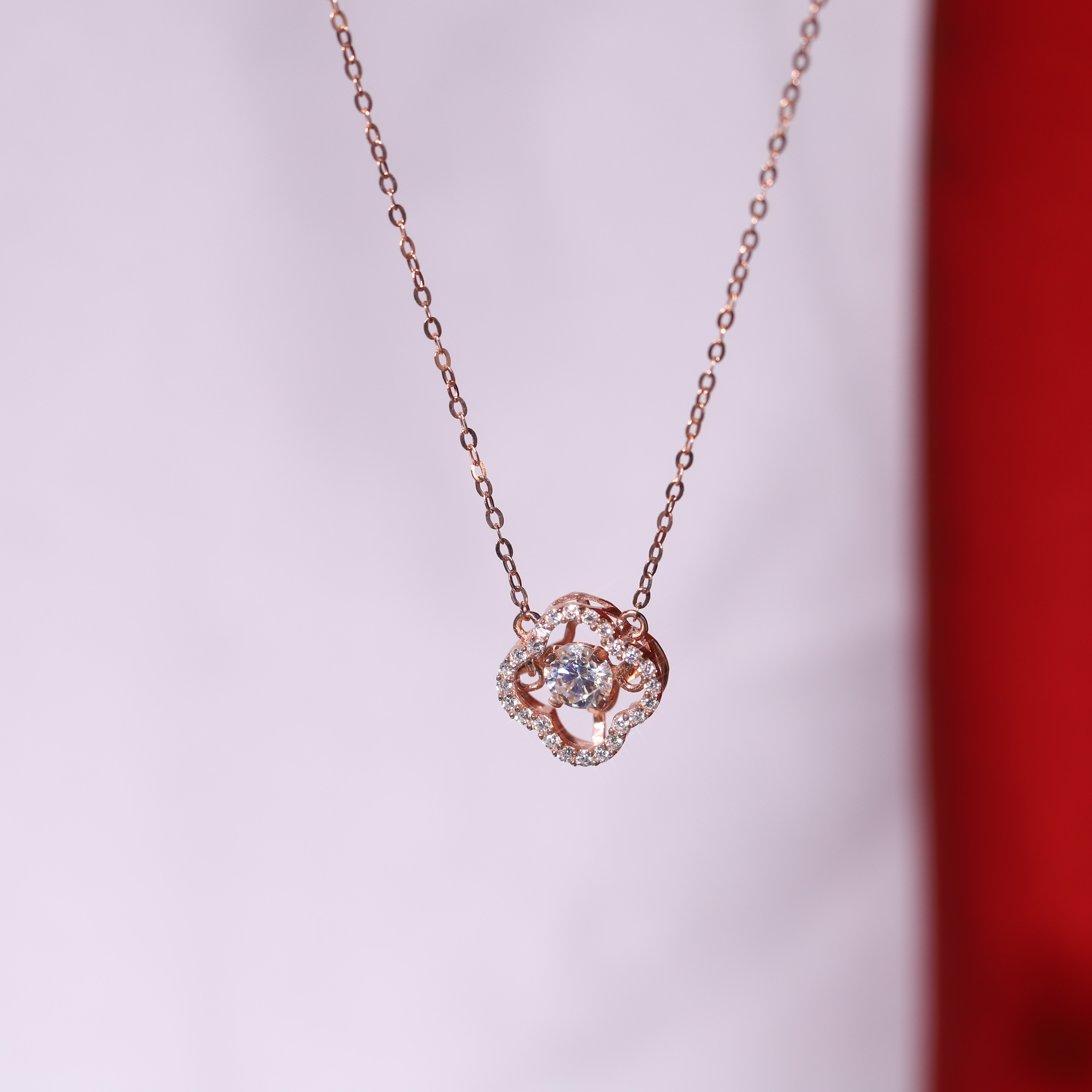 Dây Chuyền Đá Nhảy FULL MOISSANITE Viên Chủ 5 Li - SNE131V1