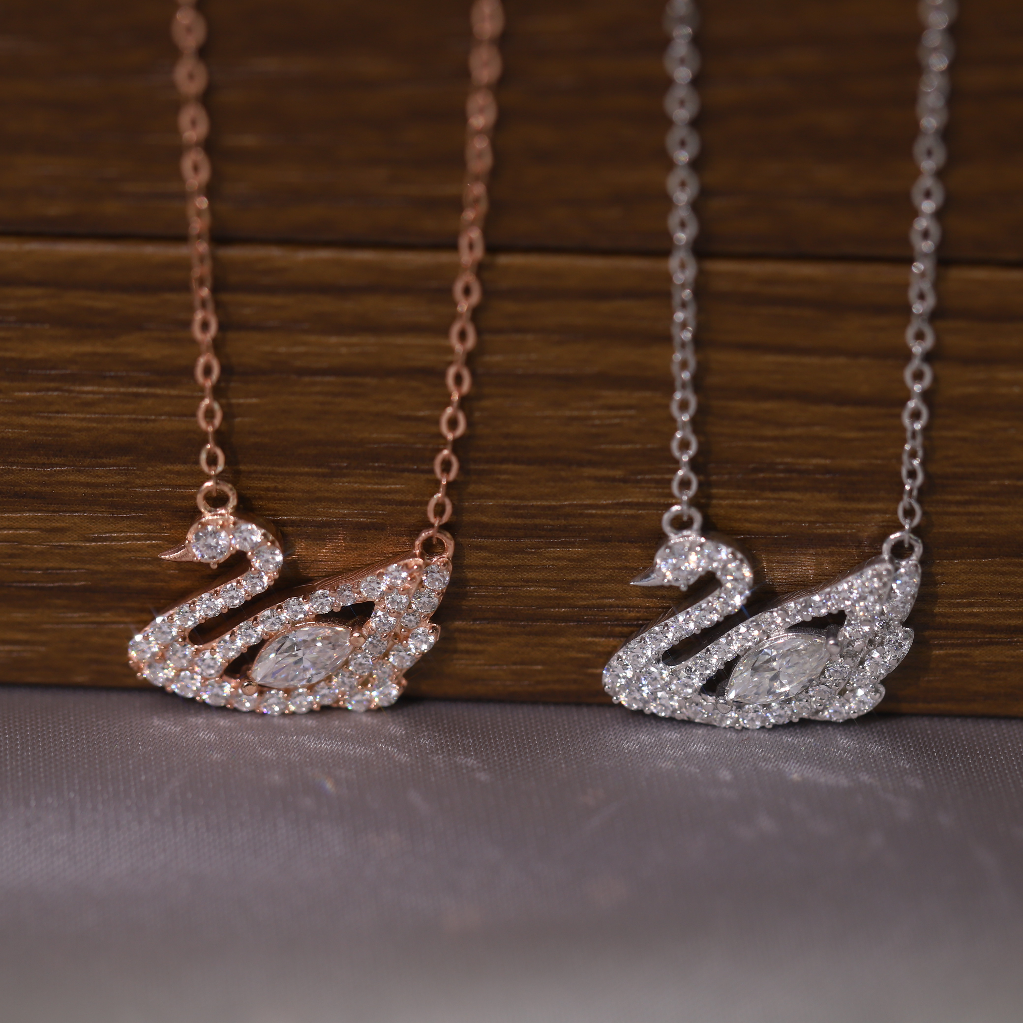 Dây Chuyền Thiên Nga FULL MOISSANITE - SNE235
