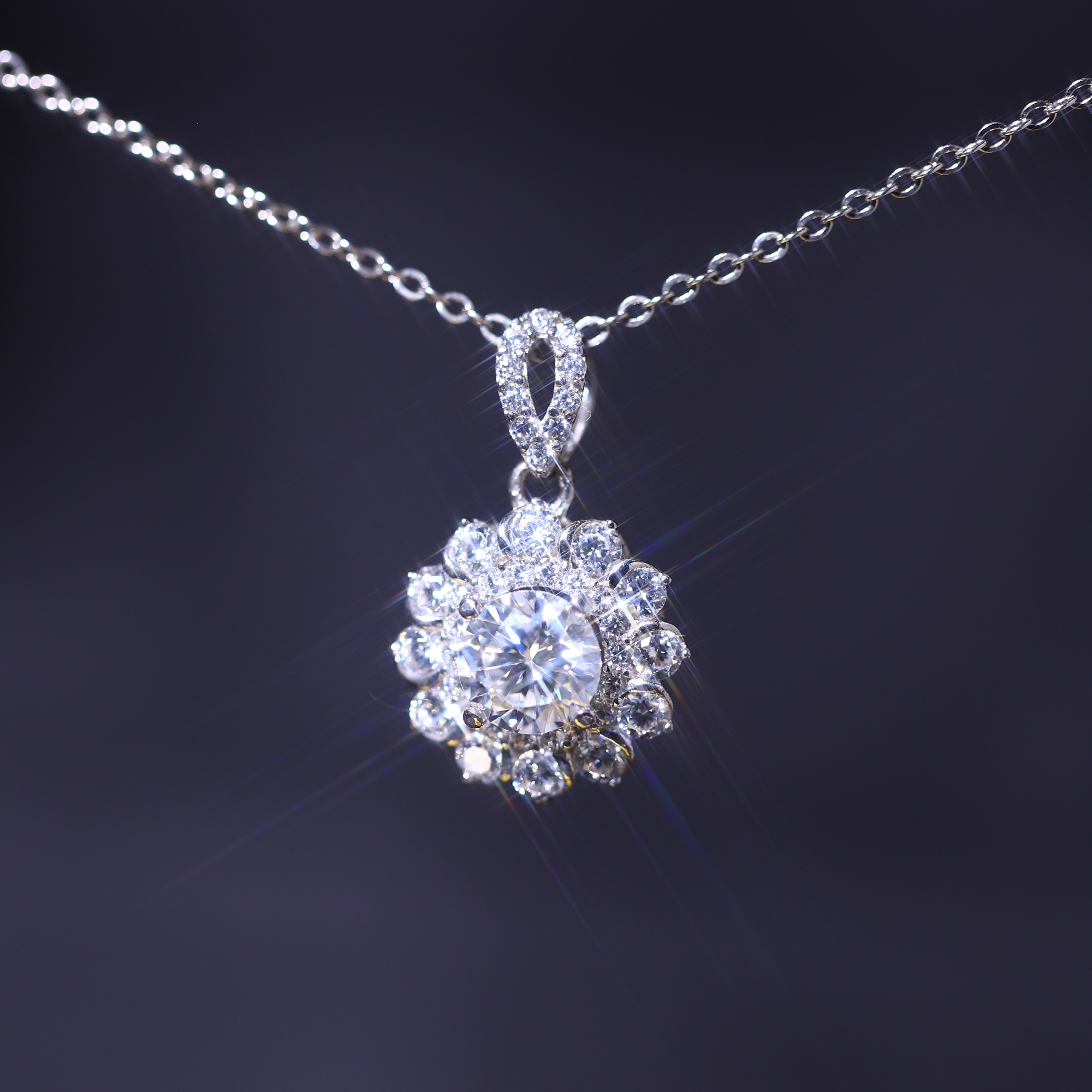 Mặt Dây HALO Tròn Viên Chủ 6.3li FULL MOISSANITE - SPE061V1