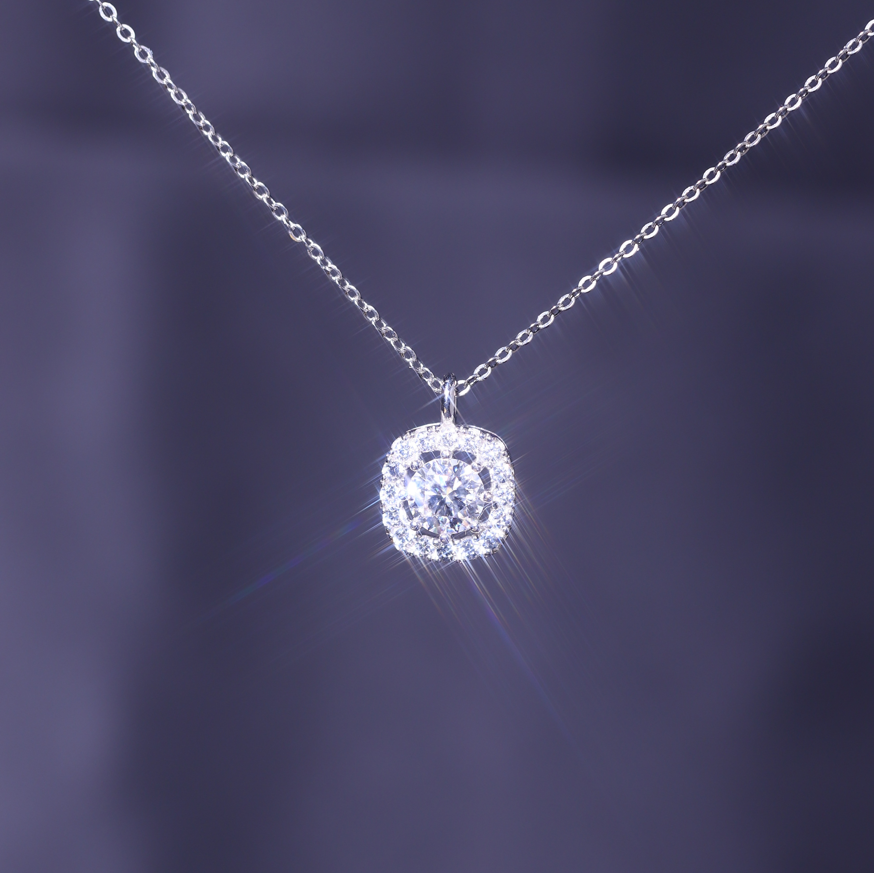 Dây Chuyền HALO Vuông FULL MOISSANITE Viên Chủ 6.Li - SNE197
