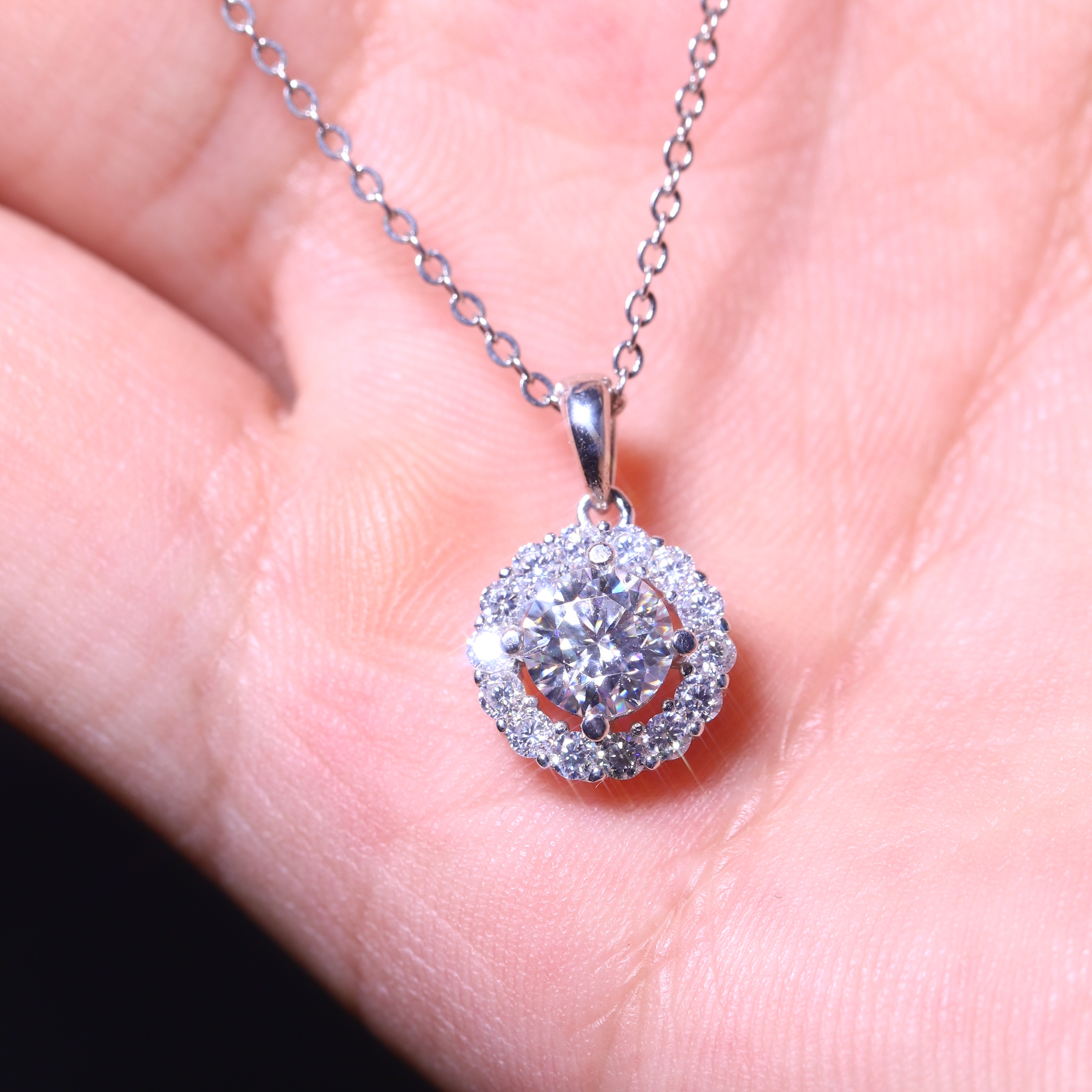Mặt Dây HALO Tròn FULL MOISSANITE Viên Chủ 6Li - SPE211