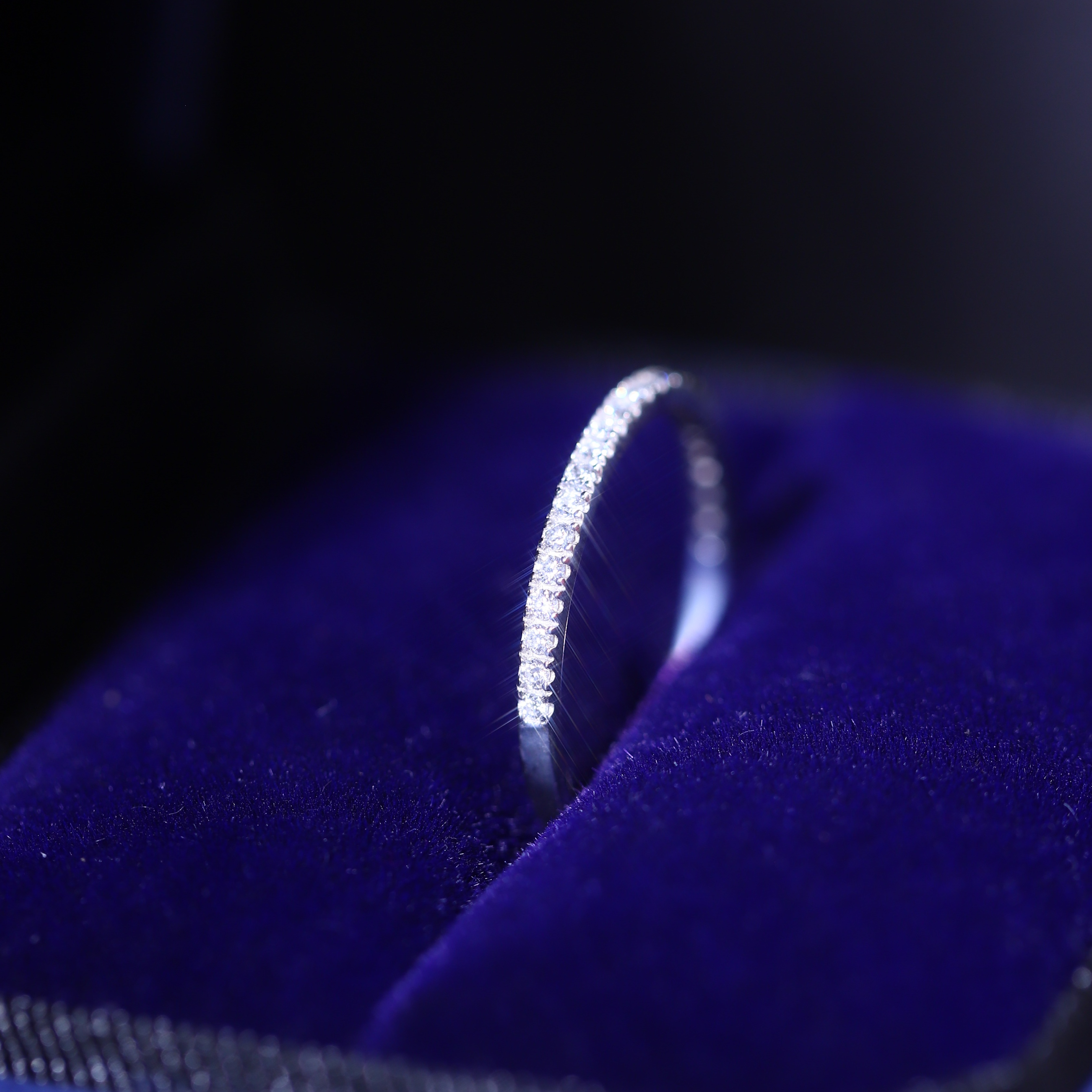 Nhẫn FULL MOISSANITE 1.2li, nhỏ gọn tinh tế nhưng vẫn sang trọng và lấp lánh, SRI001