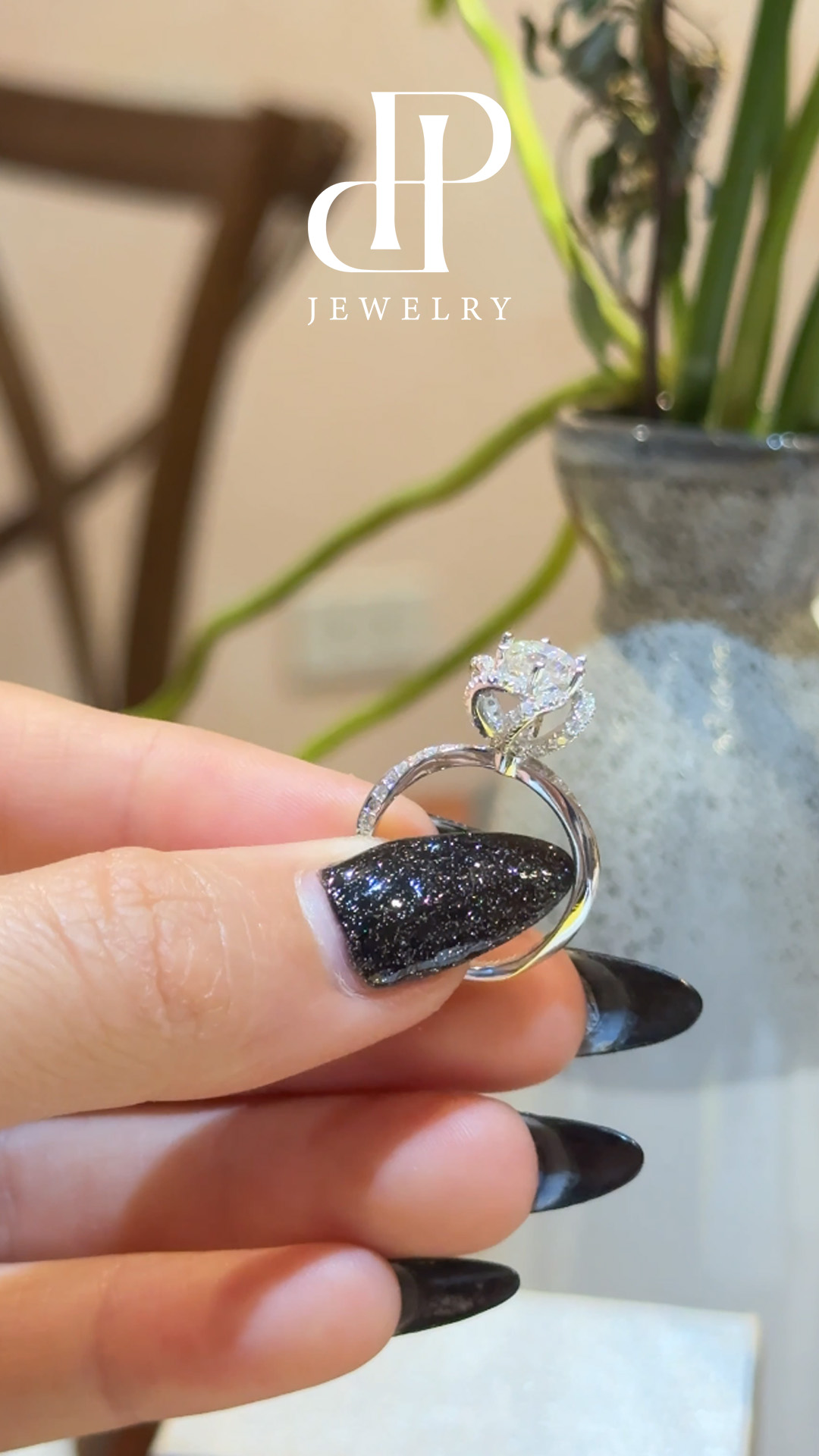 HPJ HALO XOẮN - FULL MOISSANITE VIÊN CHỦ 6.3 LI Sang trọng nhưng không quá phô trương