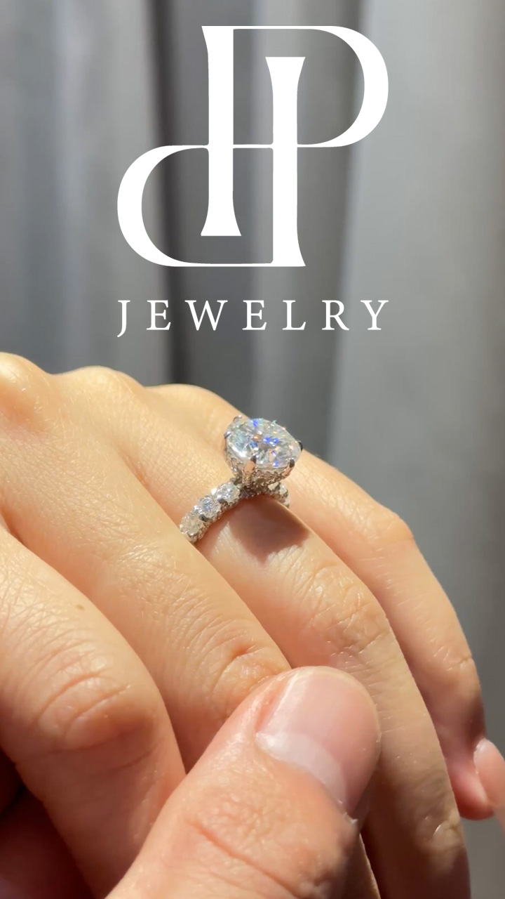 HPJ TỎA SÁNG  - FULL MOISSANITE VIÊN CHỦ 10 LI  SANG TRỌNG, LẤP LÁNH, NỔI BẬT. SRE268