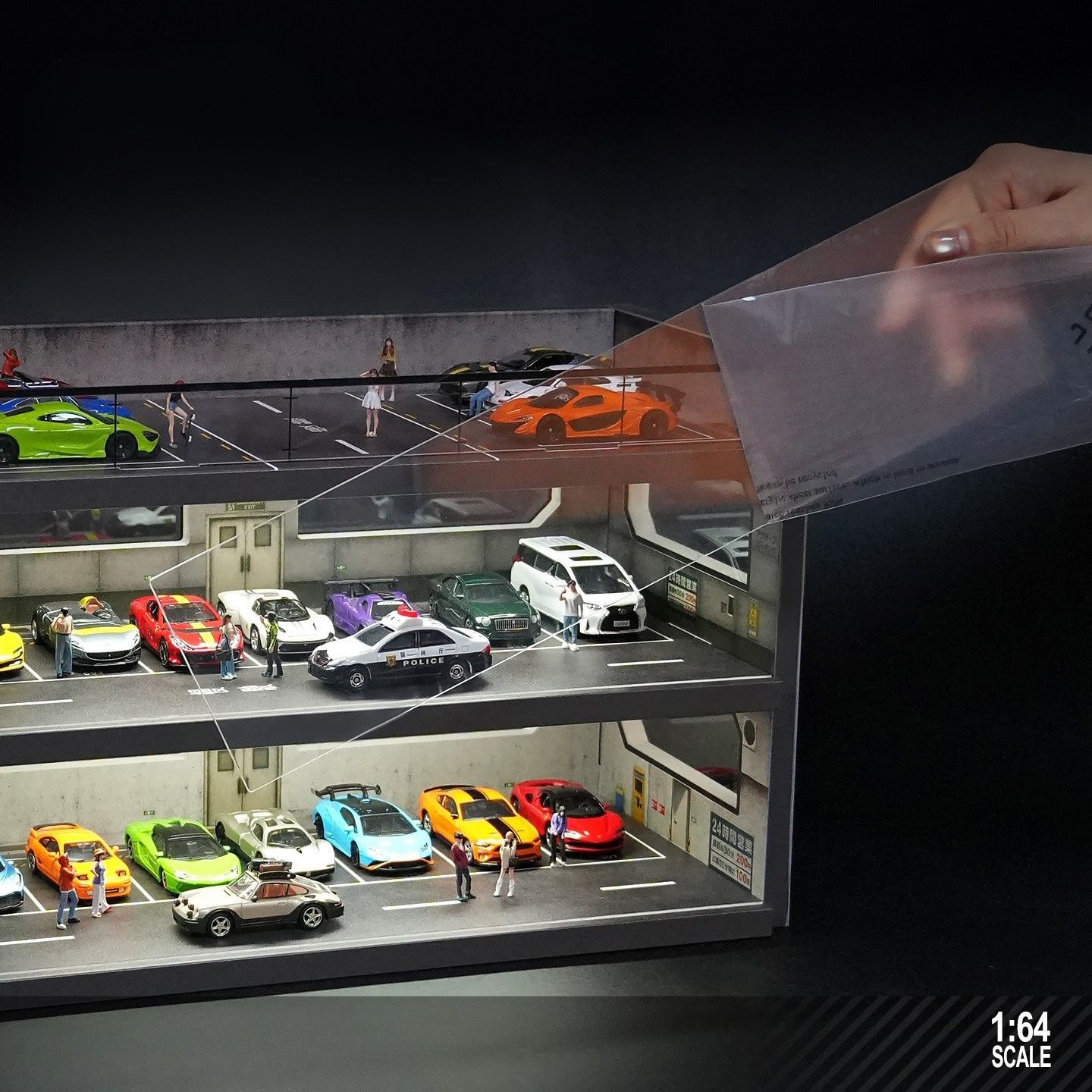 Diorama Bãi Đỗ Xe 3 Tầng Có Cửa Sổ