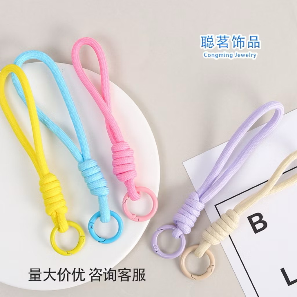 Móc khoá dây dù treo điện thoại/thú bông màu pastel