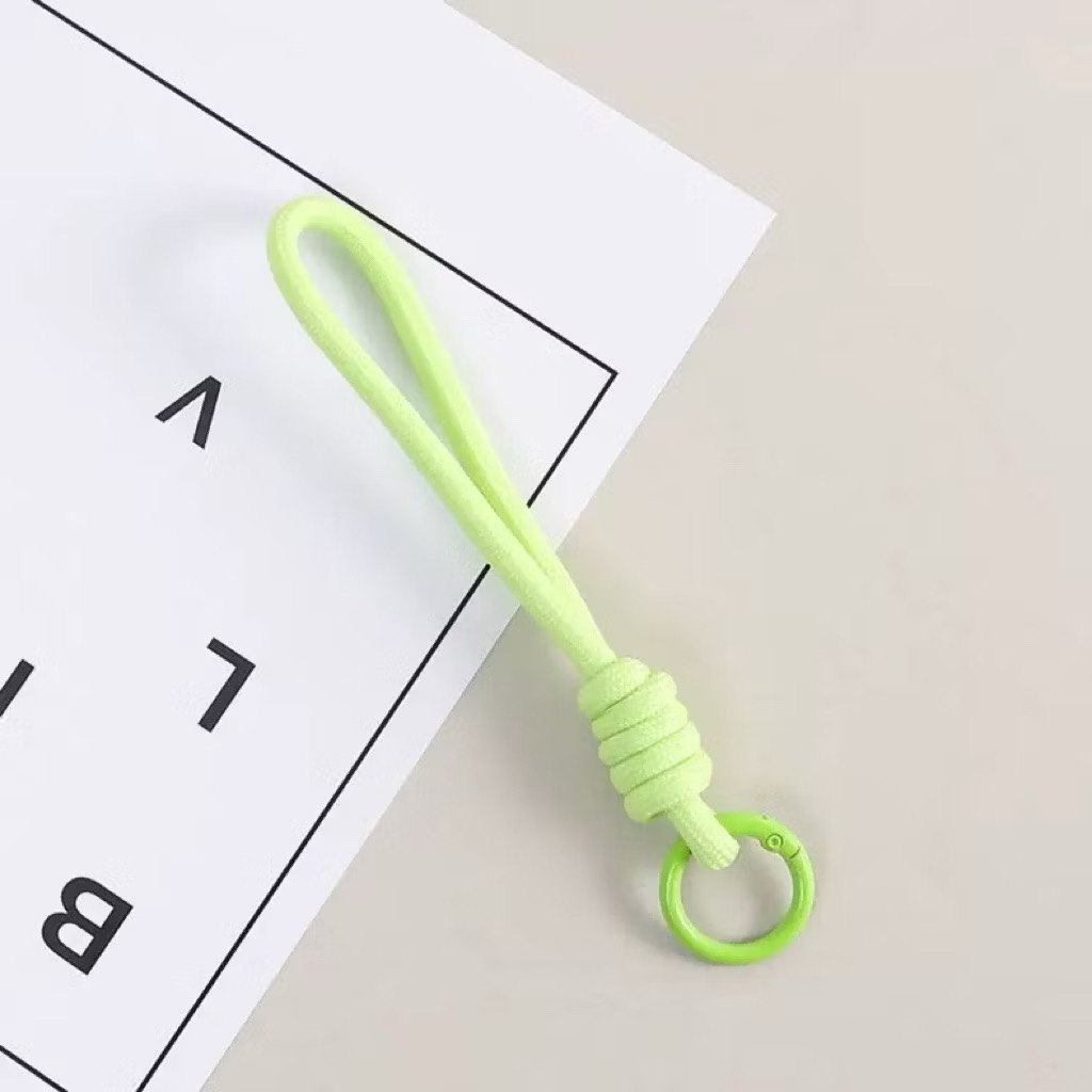 Móc khoá dây dù treo điện thoại/thú bông màu pastel