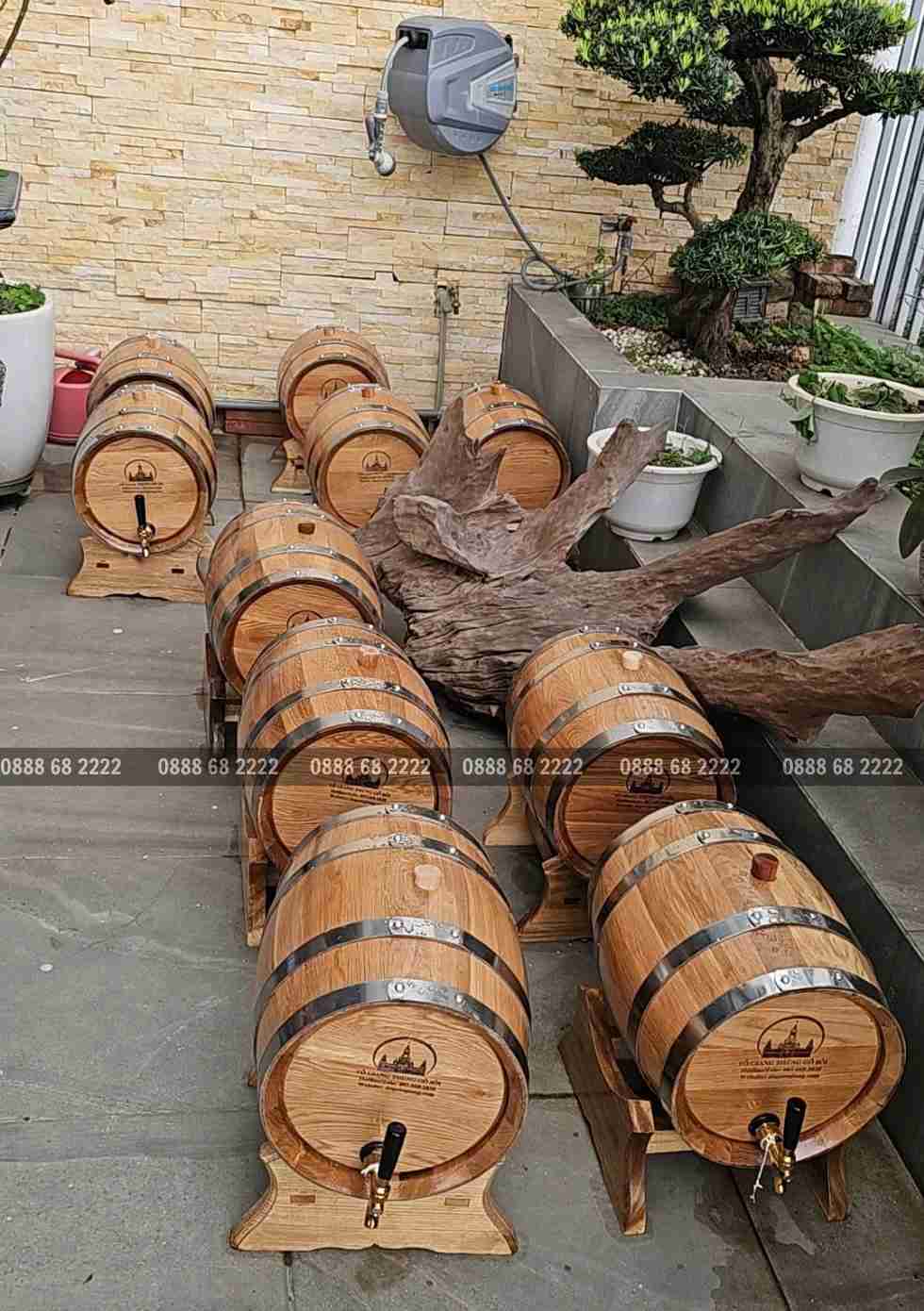 Thùng gỗ sồi 30 lít trưng bày sang trọng