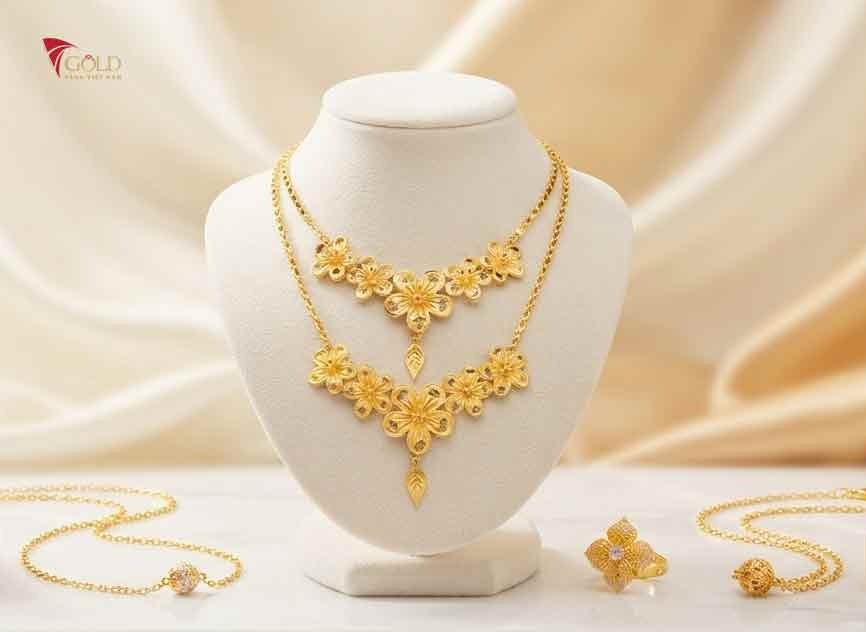 18/08/2026 VÀNG TIẾN GẦN 4.450 USD: CÂU CHUYỆN LÃI SUẤT ĐANG ĐỔI CHIỀU, ĐỊA CHÍNH TRỊ LẠI “NỔI SÓNG”