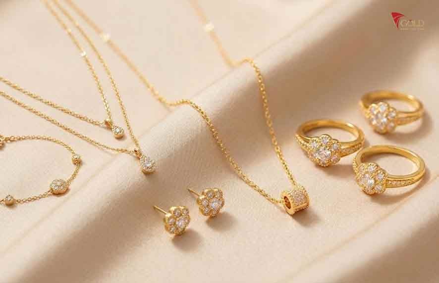 27/08/2026 VÀNG RƠI KHỎI ĐỈNH 3 THÁNG, PCE “NÓNG” HƠN DỰ BÁO KHIẾN CÁNH CỬA TĂNG LÃI SUẤT THÁNG 9 RỘNG MỞ TRỞ LẠI