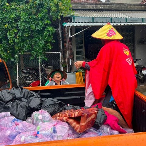 NNT Food chung tay hướng về đồng bào vùng lũ