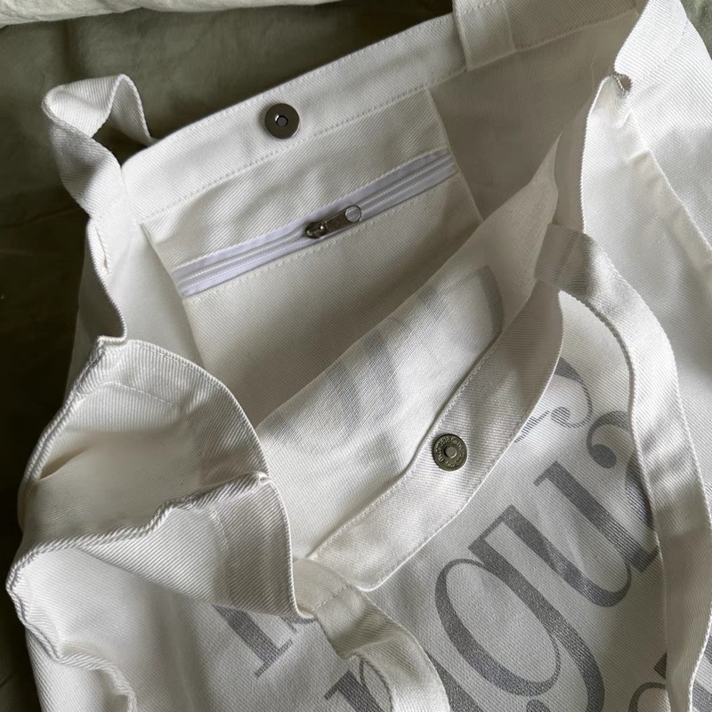 Love is my language Tote